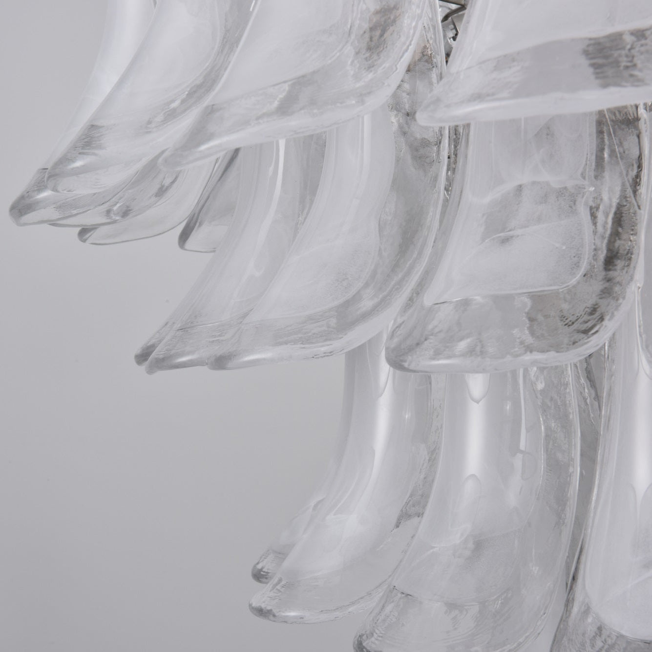 Eirivine Chandelier White Cloud Glass Petals