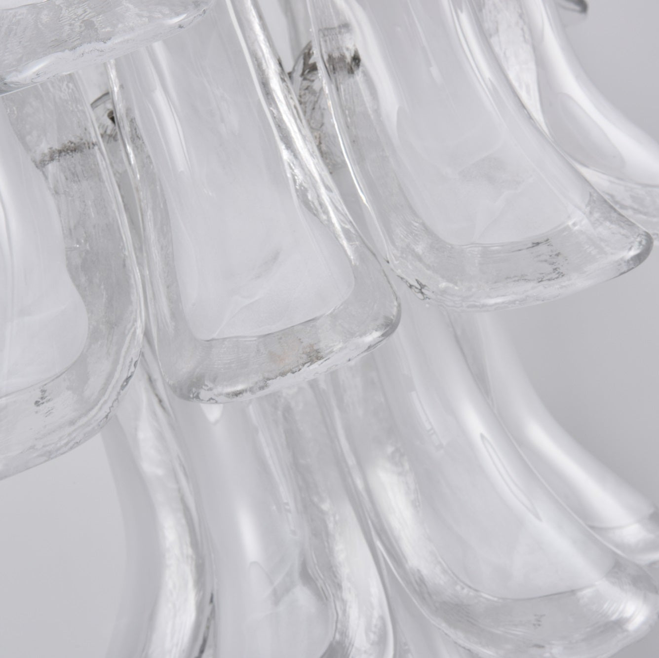 Eirivine Chandelier White Cloud Glass Petals