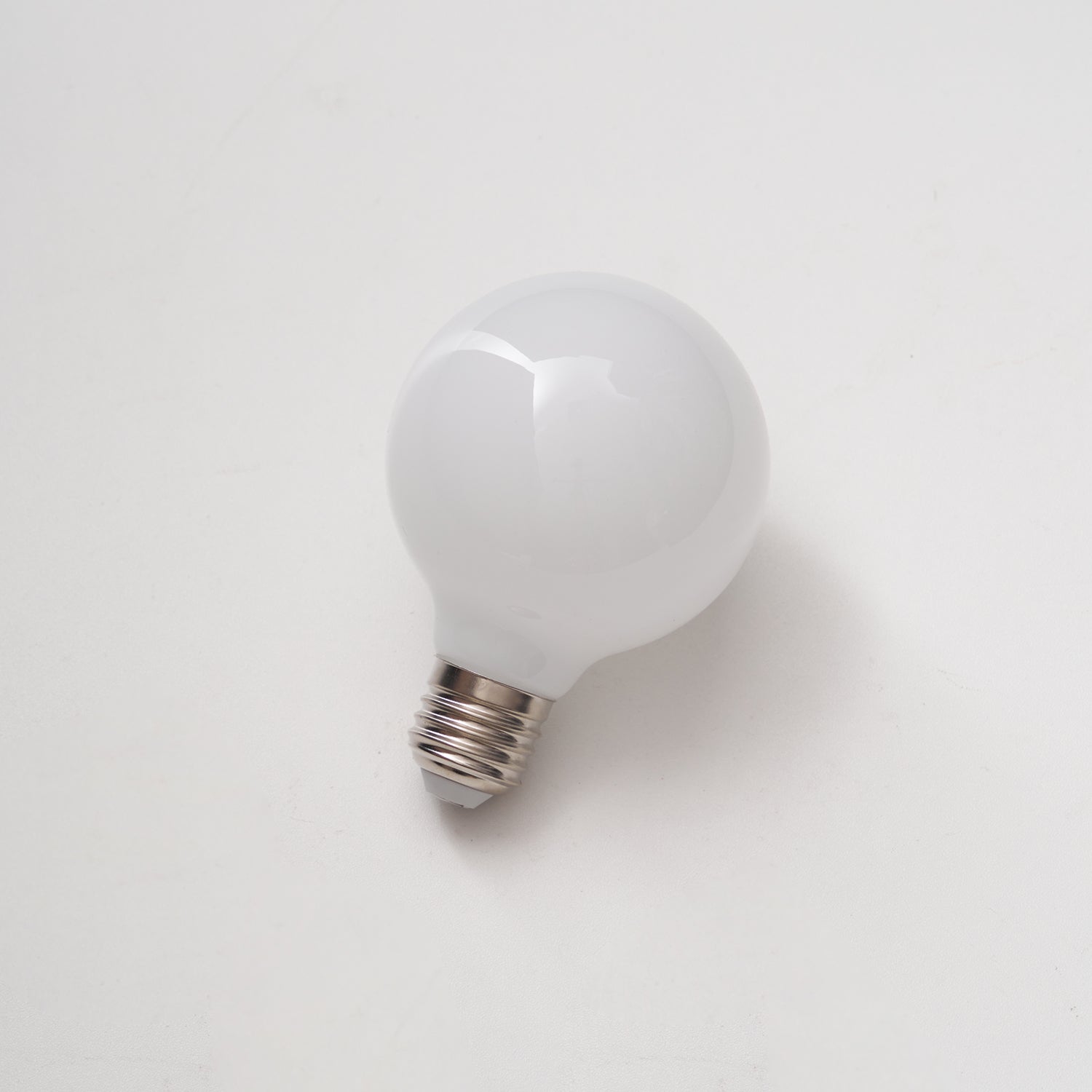 Luno LED Bulb White E27 E26 - Neutral Decor