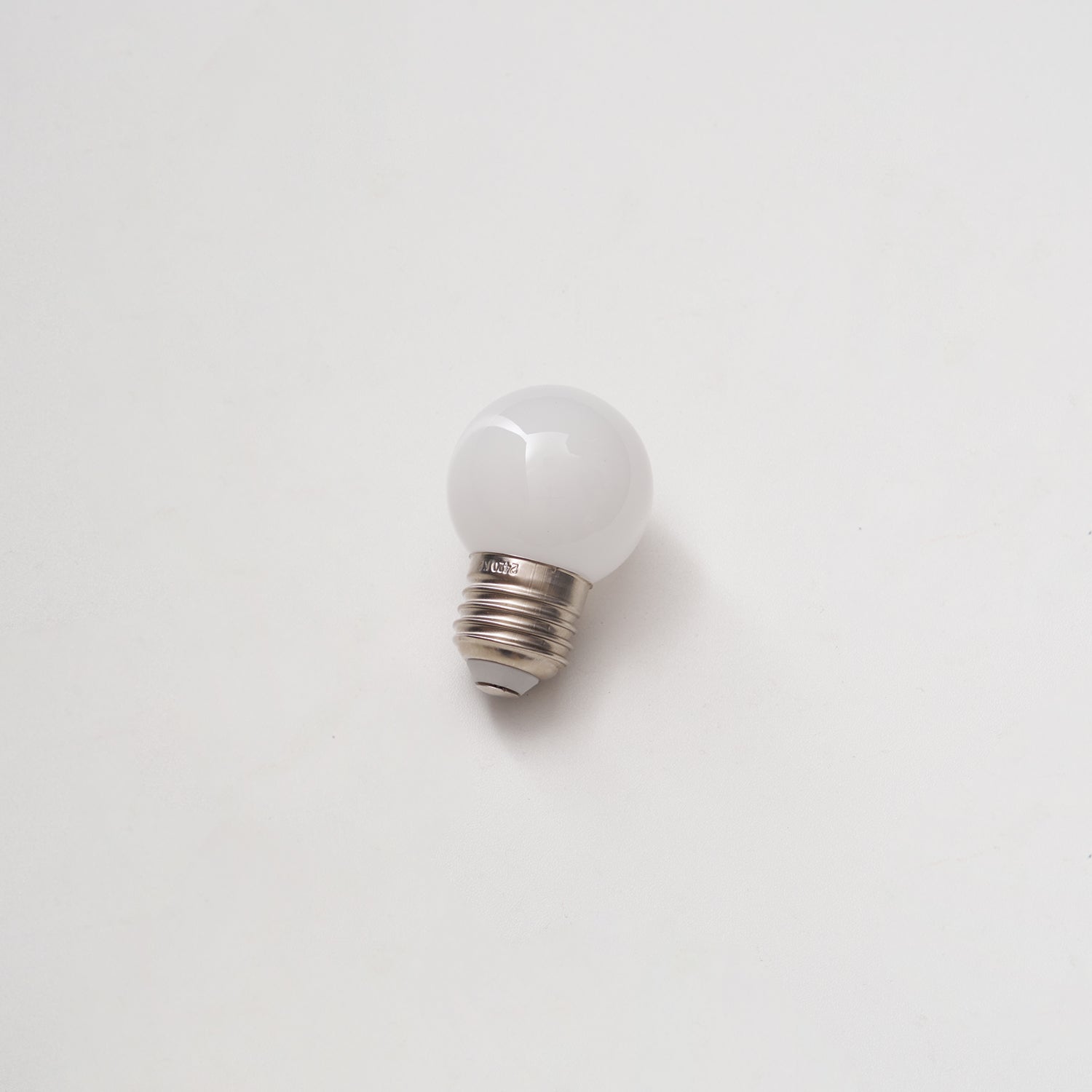 Luno LED Bulb White E27 E26 - Neutral Decor