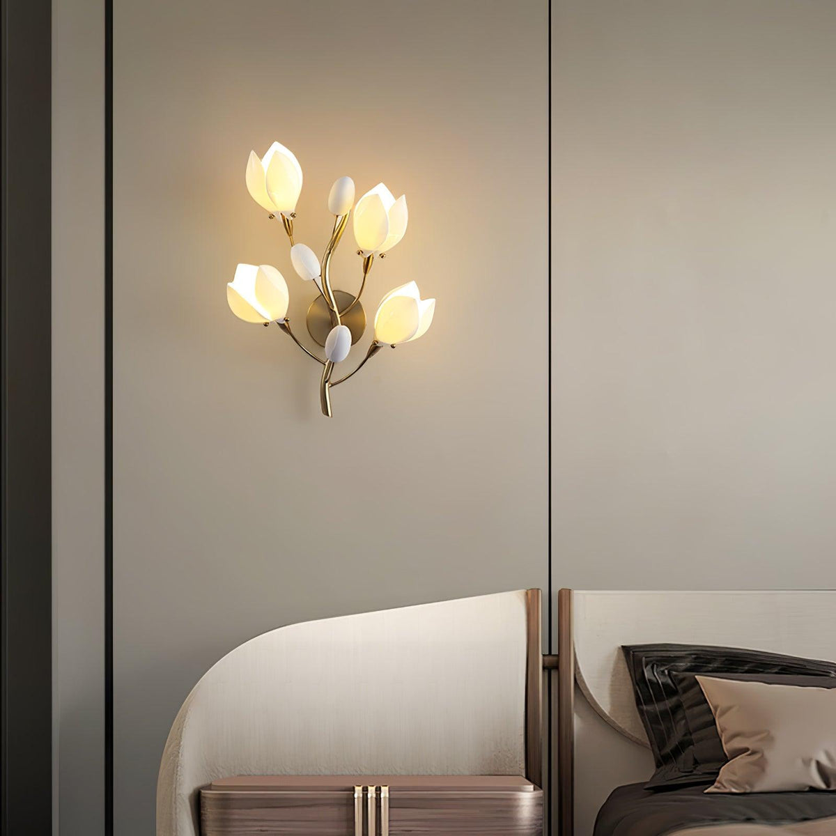Dirixa Magnolia Elegance Ceramic Wall Lamp