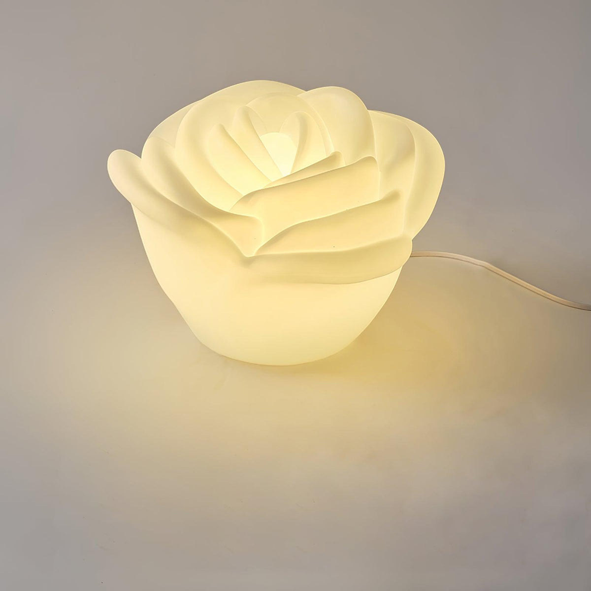 Rosebud Elegant Table Lamp
