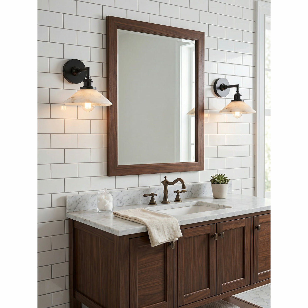 Nivenina Alabaster Wall Sconce