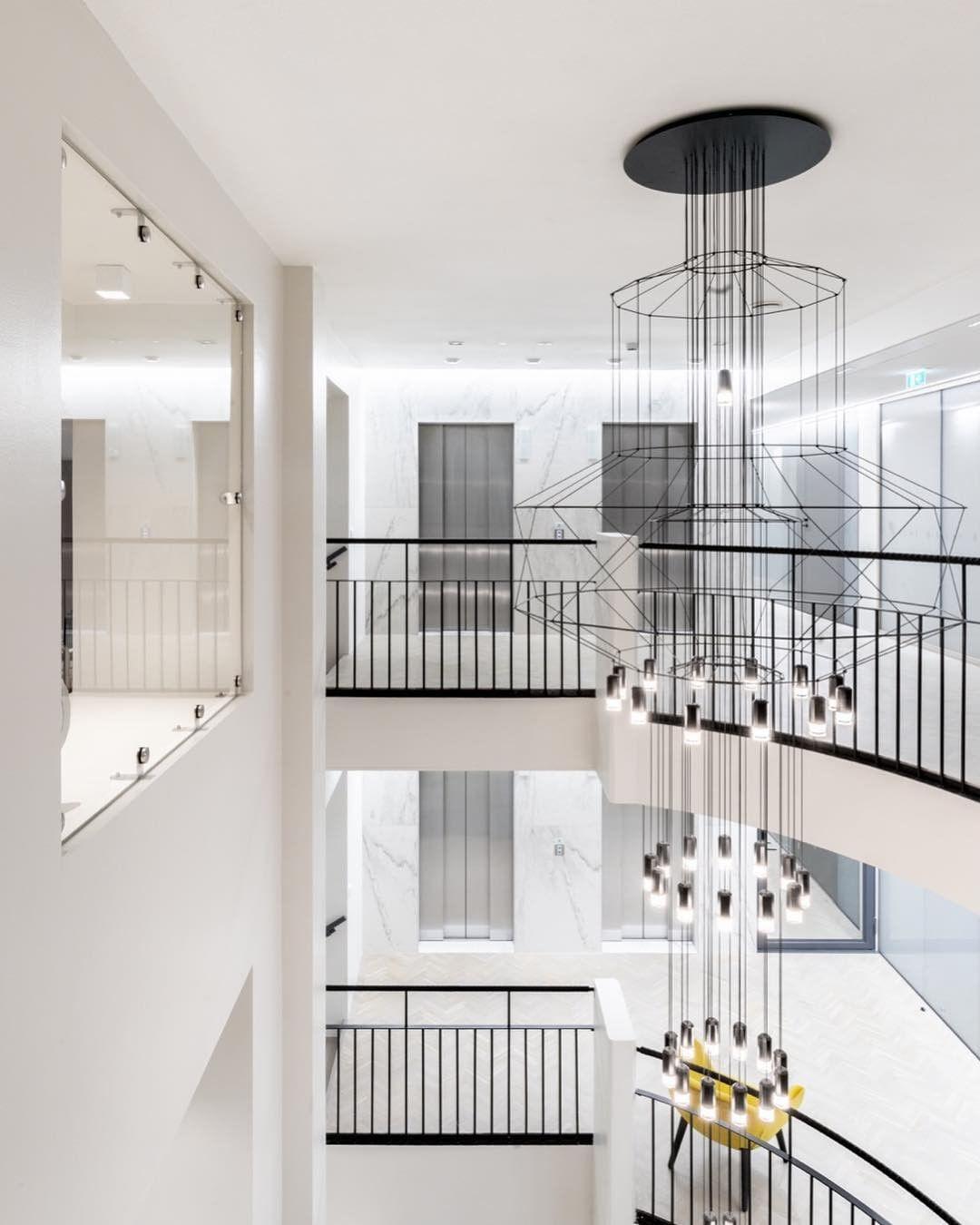 Tevenq Chandelier Lines Black Wireframe LED