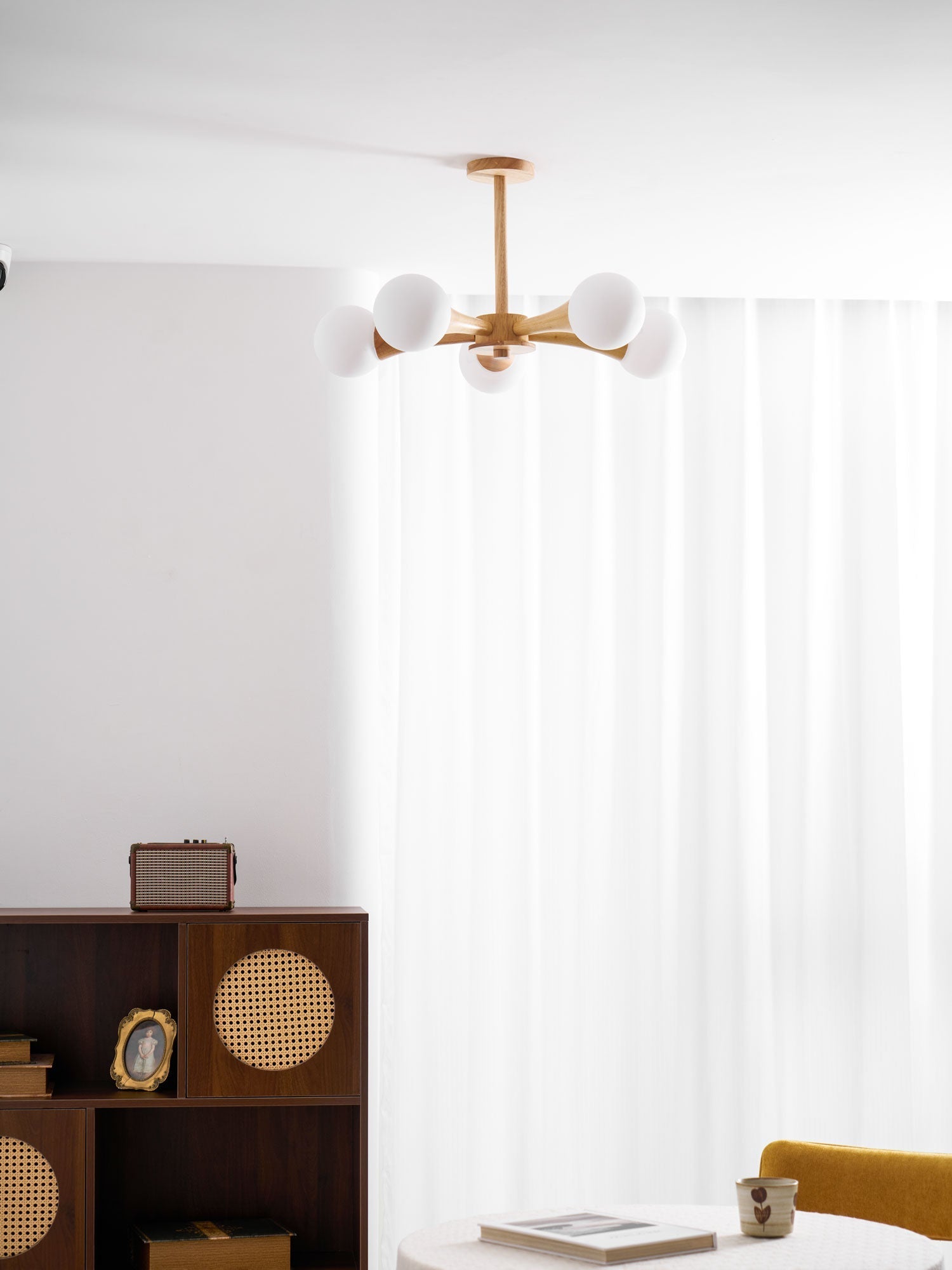 Briarshire Wooden Nera Chandelier