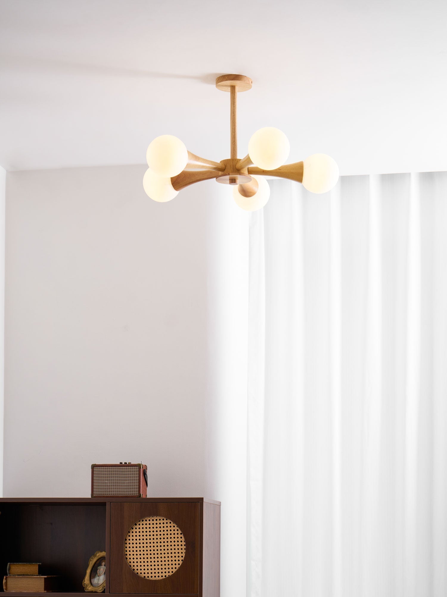 Briarshire Wooden Nera Chandelier
