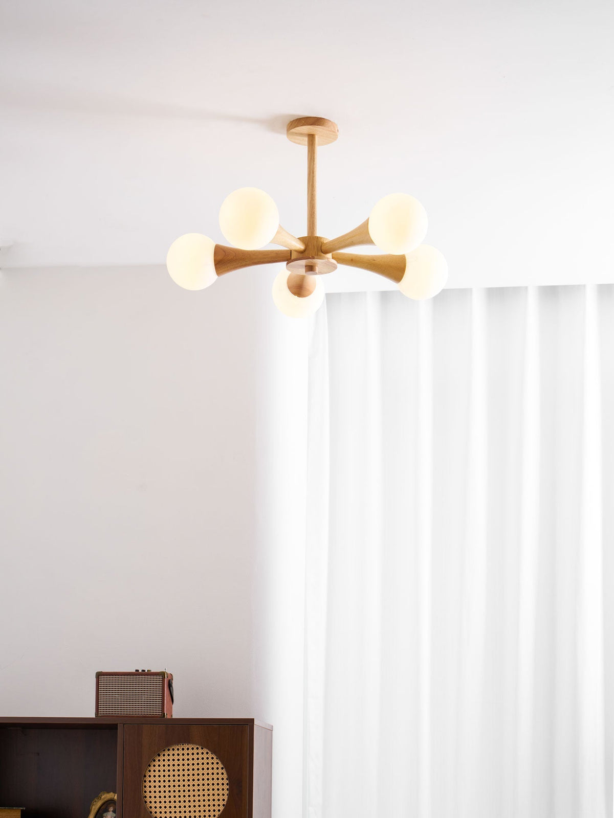 Briarshire Wooden Nera Chandelier