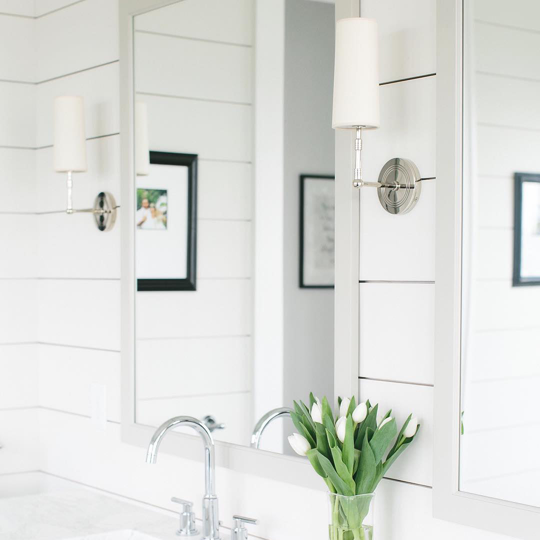 Elaiella Wall Lamp