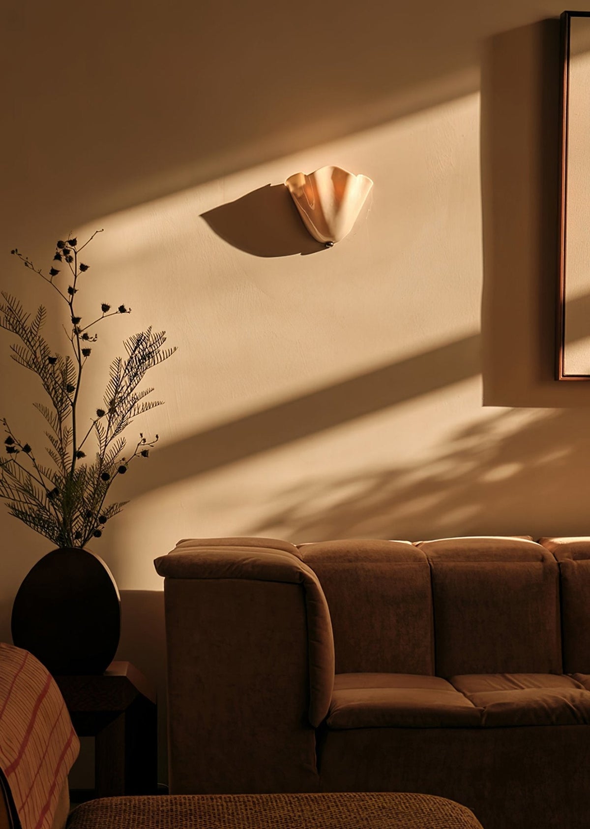 Remy Wall Lamp Soft Curves