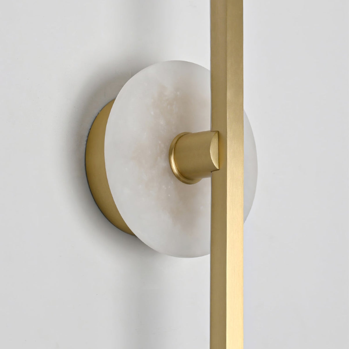 Albivine Linear Alabaster Wall Light