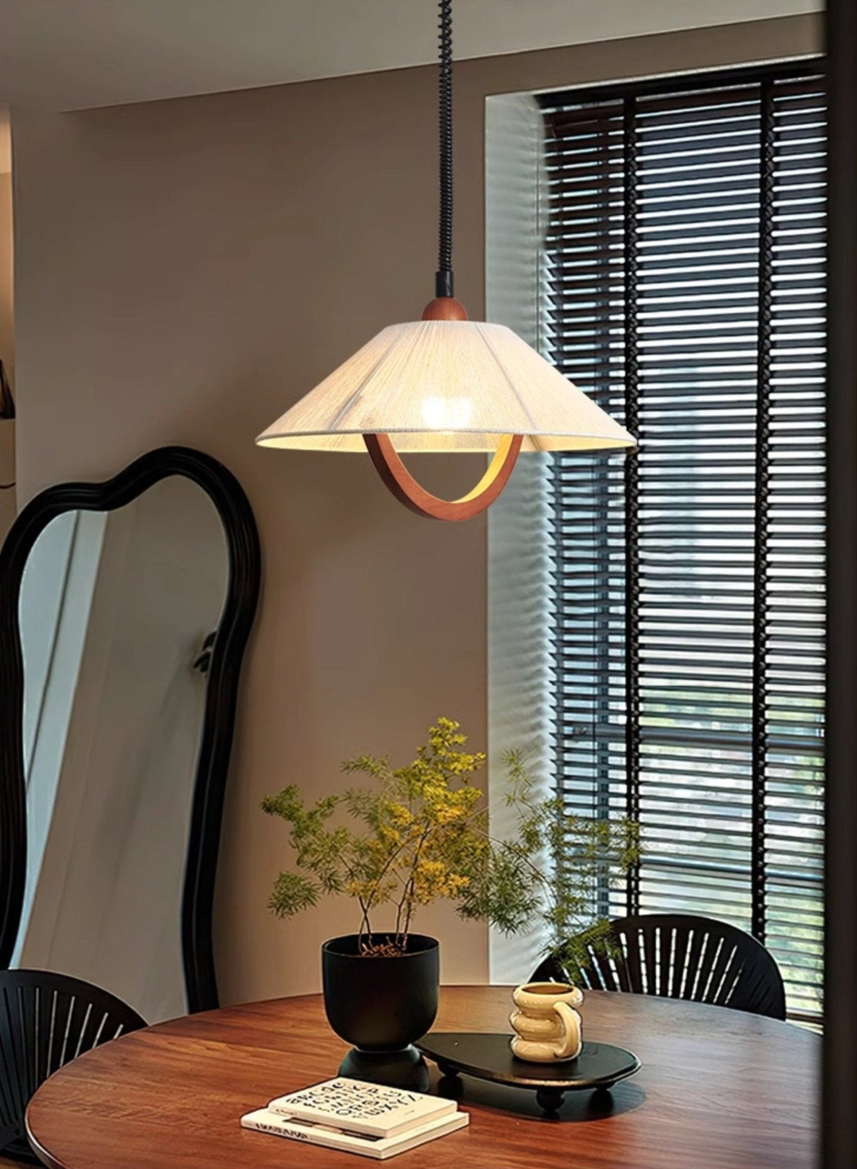 Reneria Minimalist Pendant Light