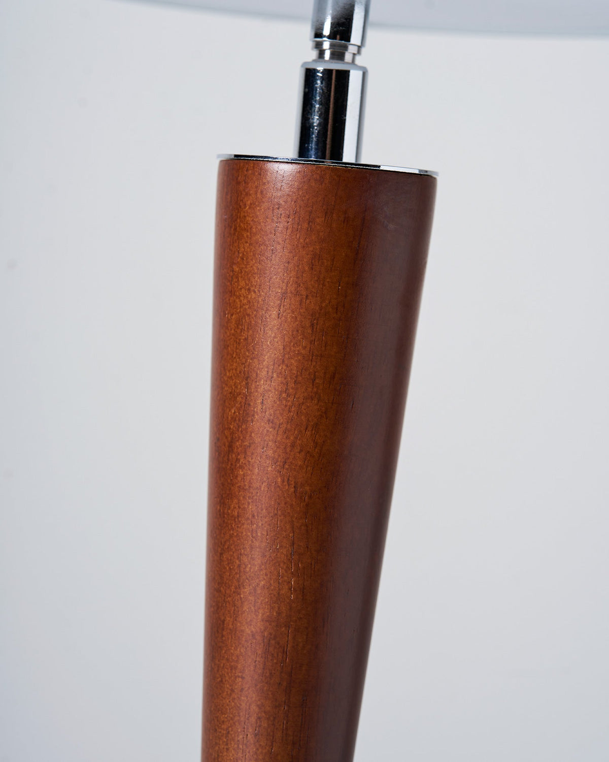 Elainelia Table Lamp
