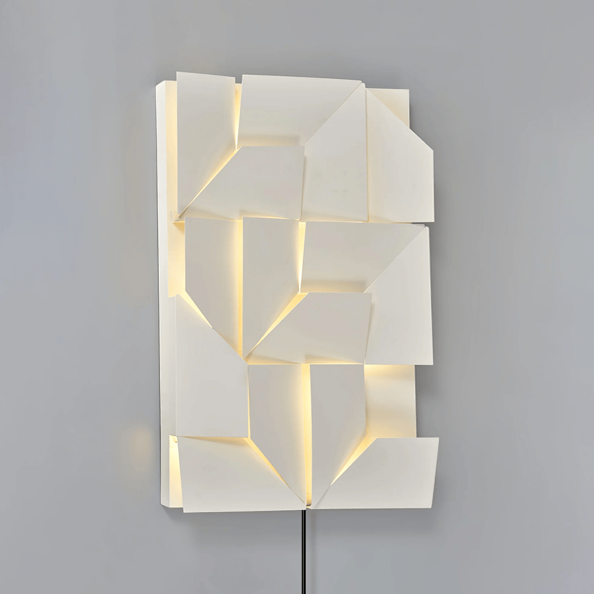 Arthaen Shadows Grand Sconce Wall lamp