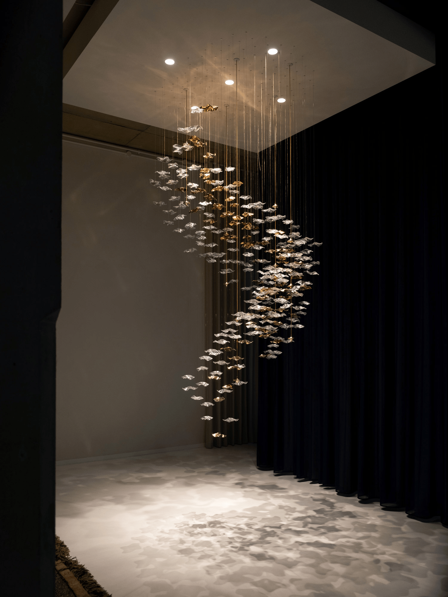 Lisk Luxury Brass Linear Chandelier