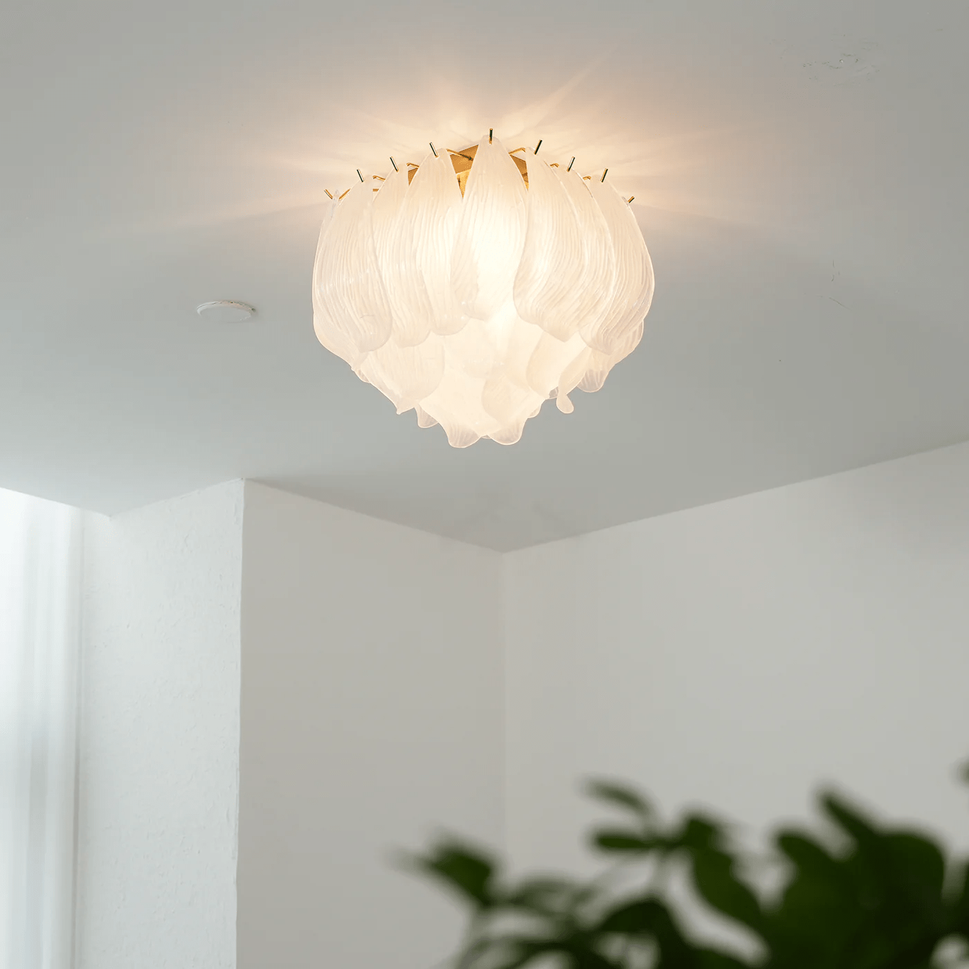 Liorivina Ceiling Lamp Murano Petal Hand-Blown Glass Flushmount