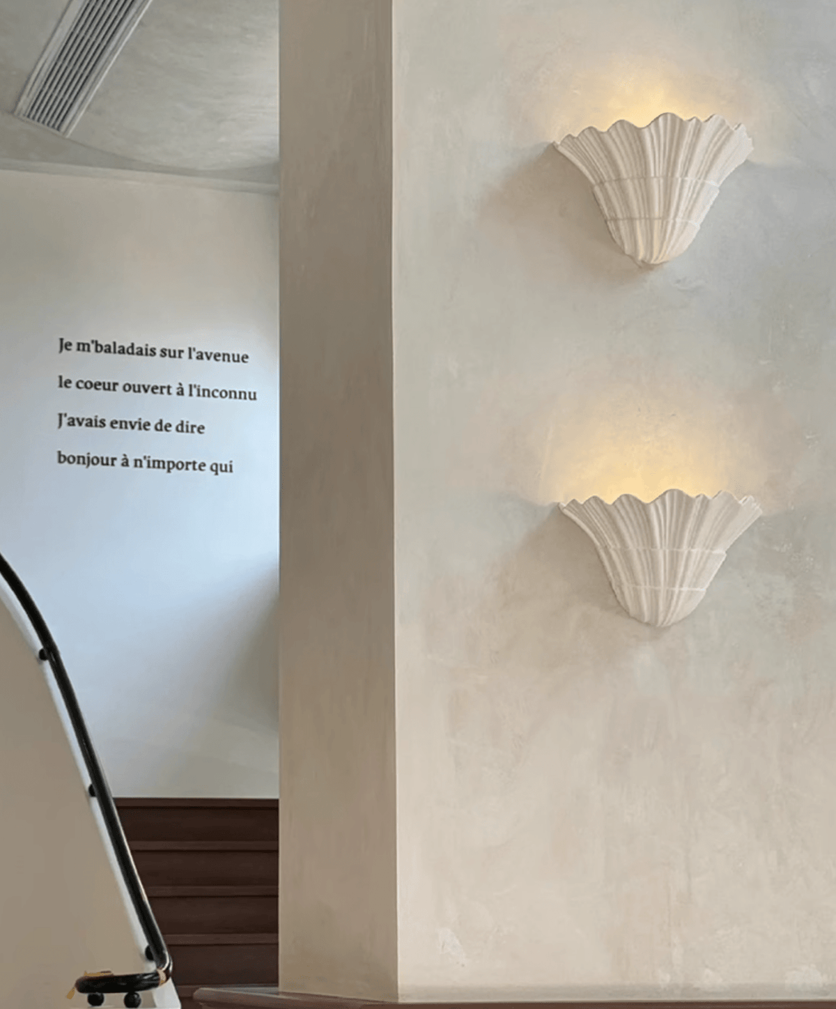 Mirivina Modern Wall Light