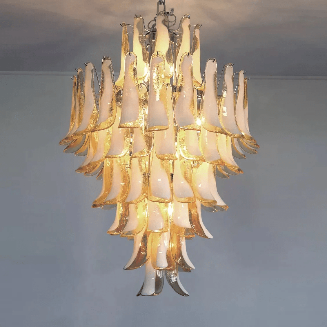 Tessa Glass Petals Pendant Lamp