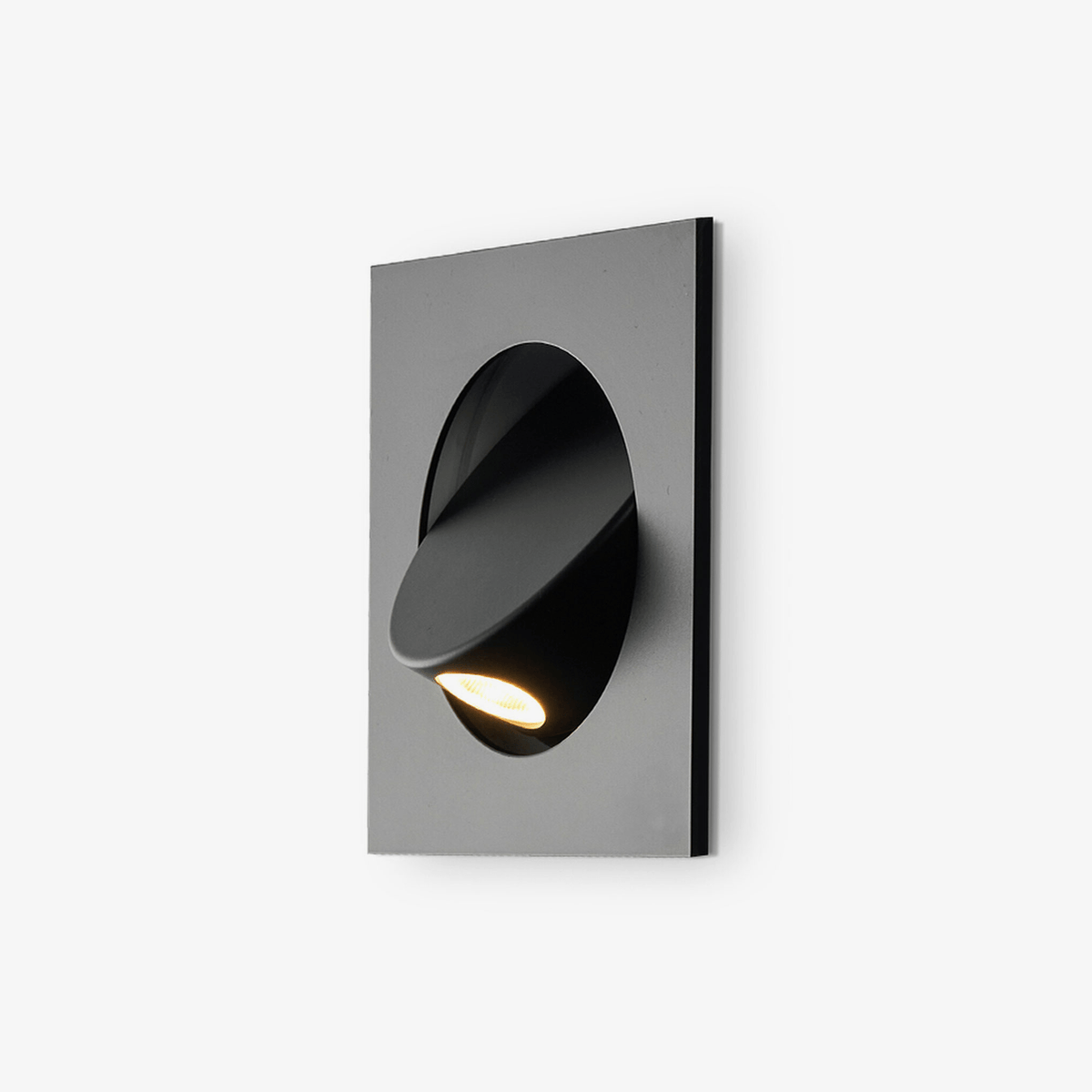 Evander Recessed Rotatable Sconce