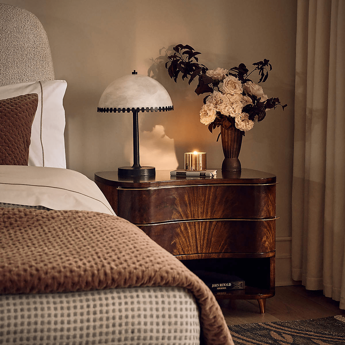 Nuxs Elegant Alabaster Dome Table Lamp