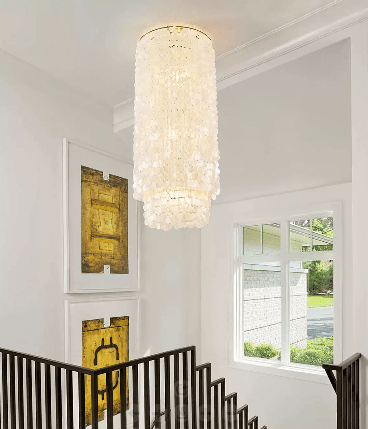 Zolt Luxurious Column Chandelier
