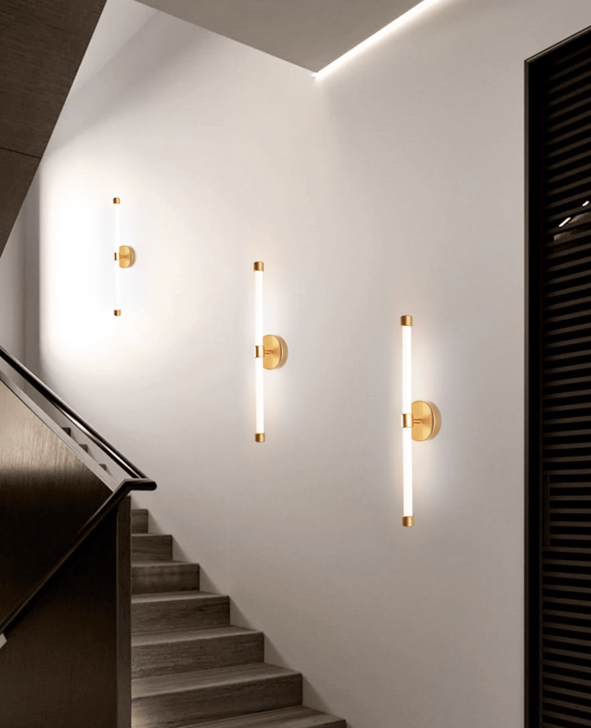 Voske Vertical Tube Minimalist Brass Wall Lamp