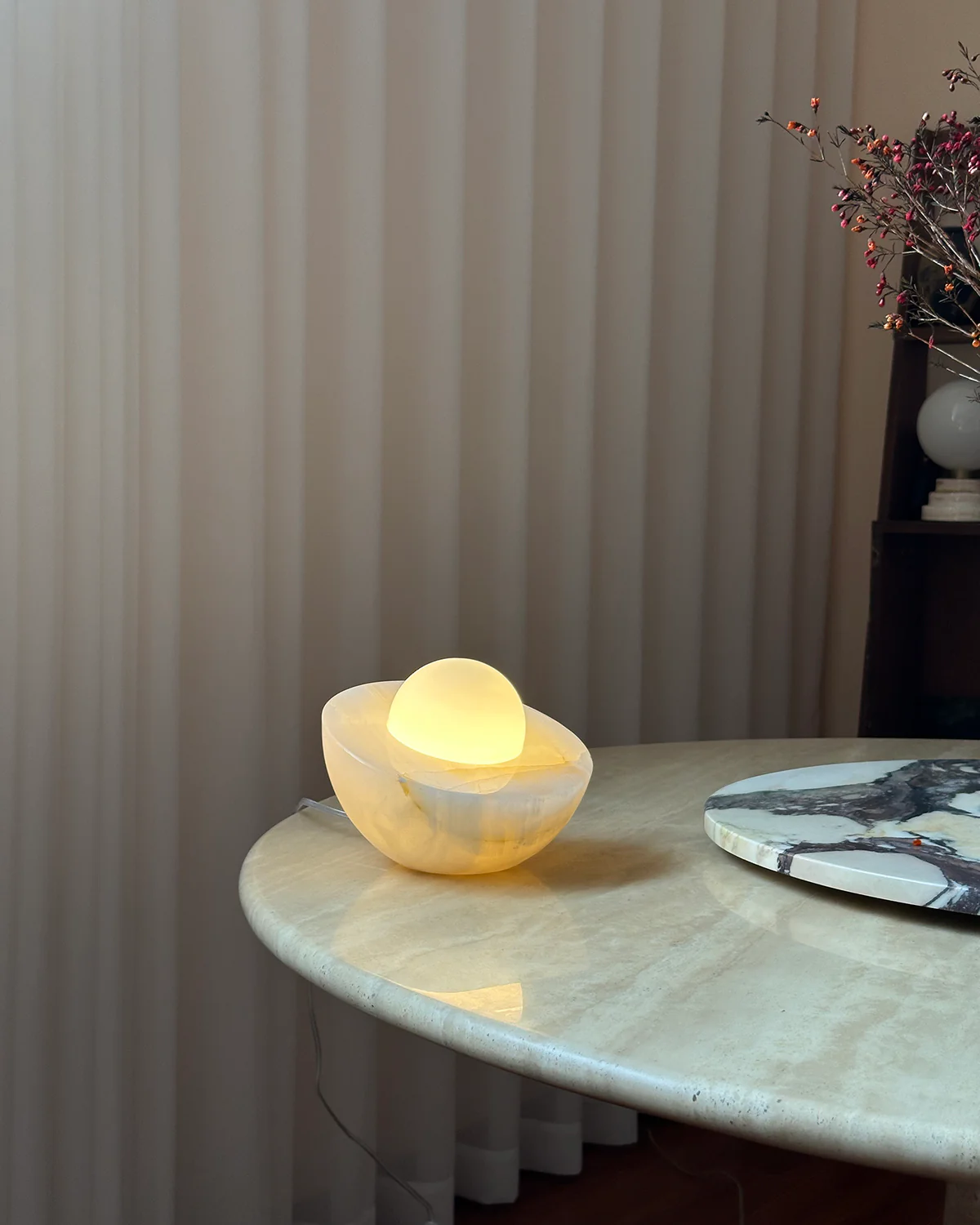 Fryle Jade Minimalist Halo Table Lamp