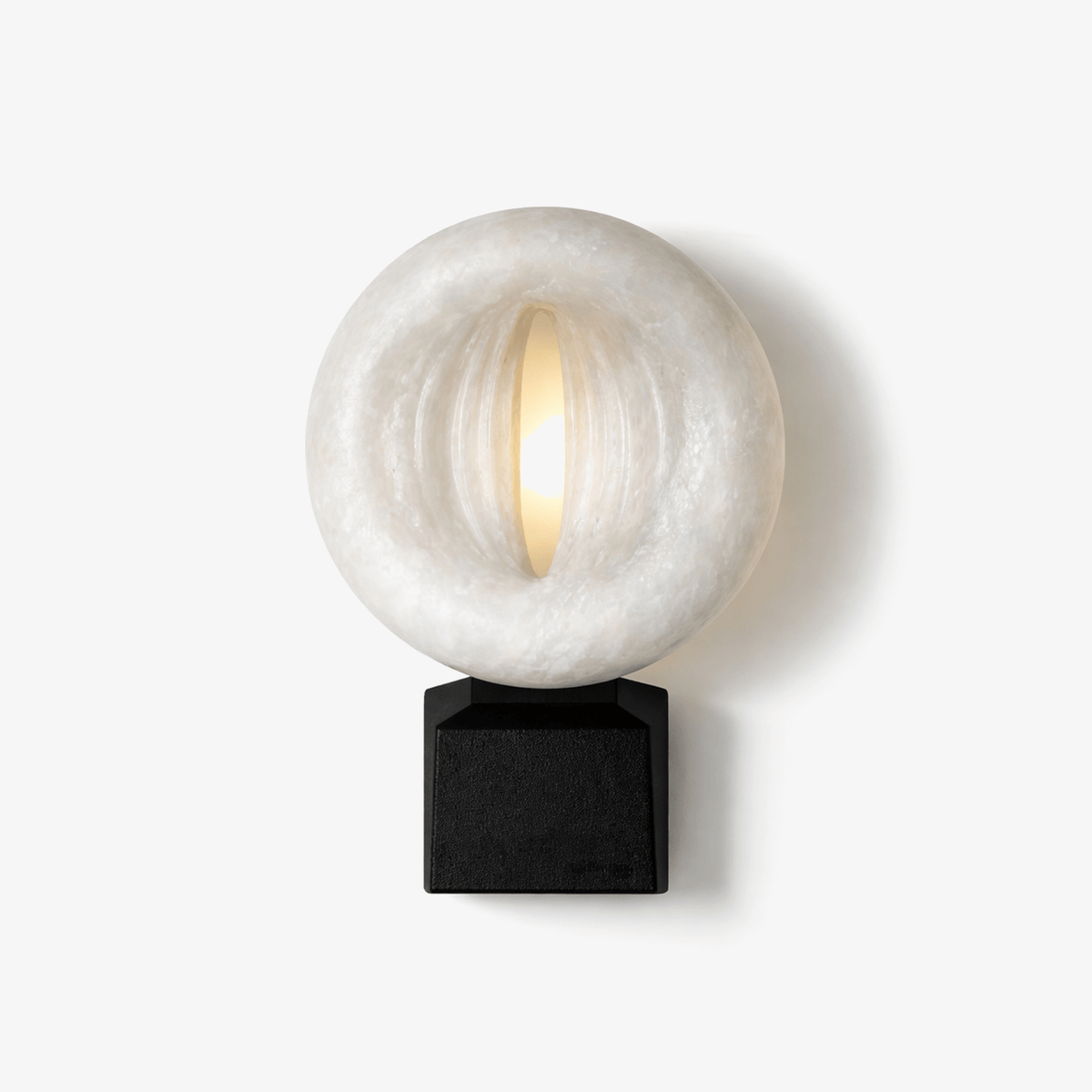 Eirion Rift Alabaster Wall Lamp