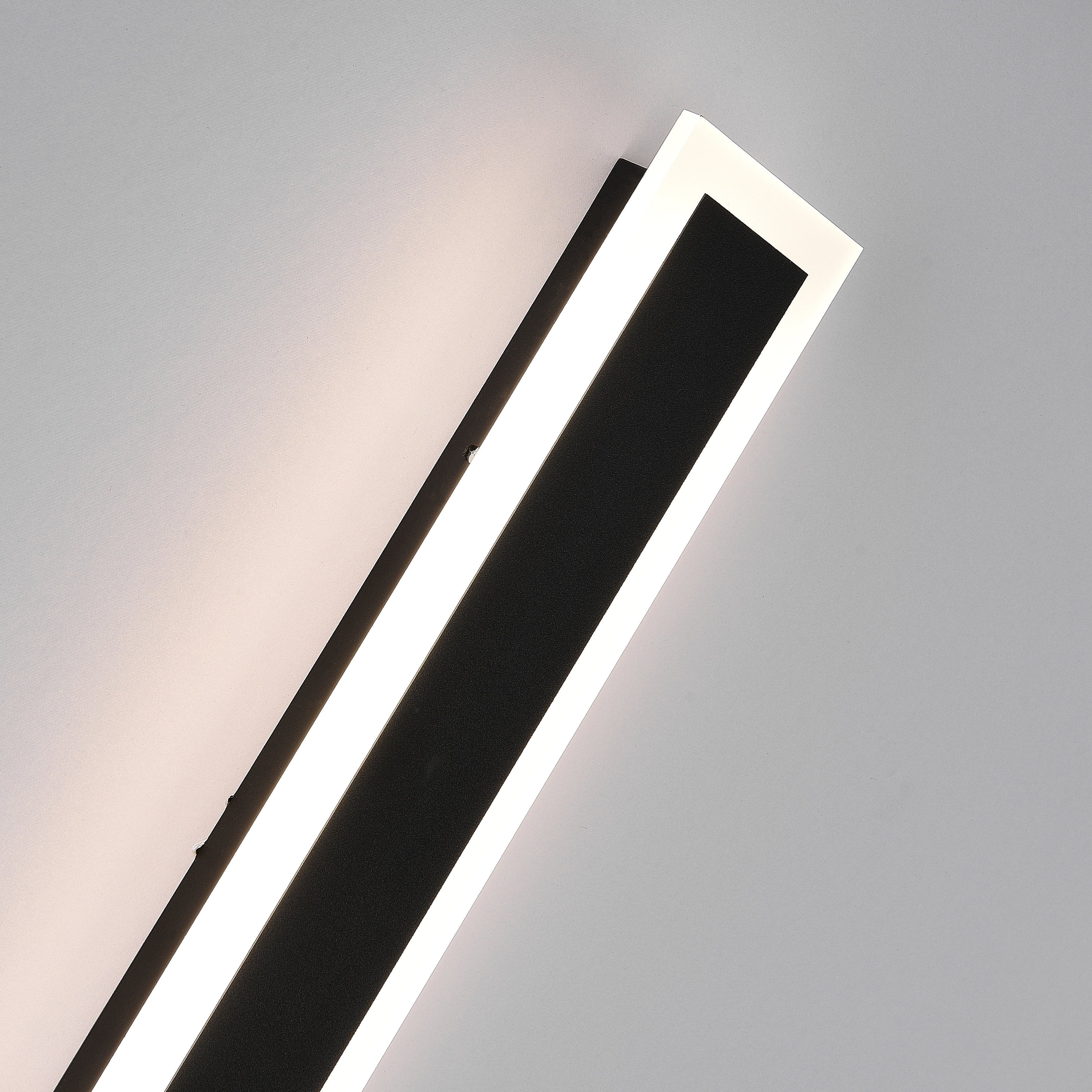Vynn Linear Outdoor Wall Lamp - Neutral Decor