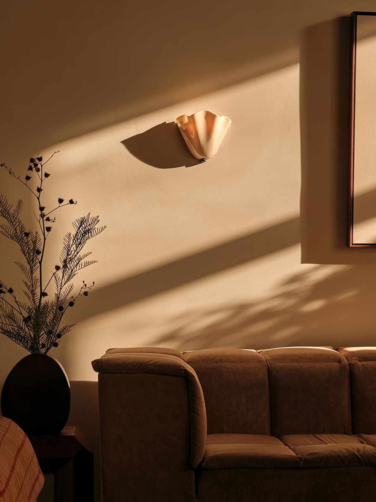 Remy Wall Lamp Soft Curves