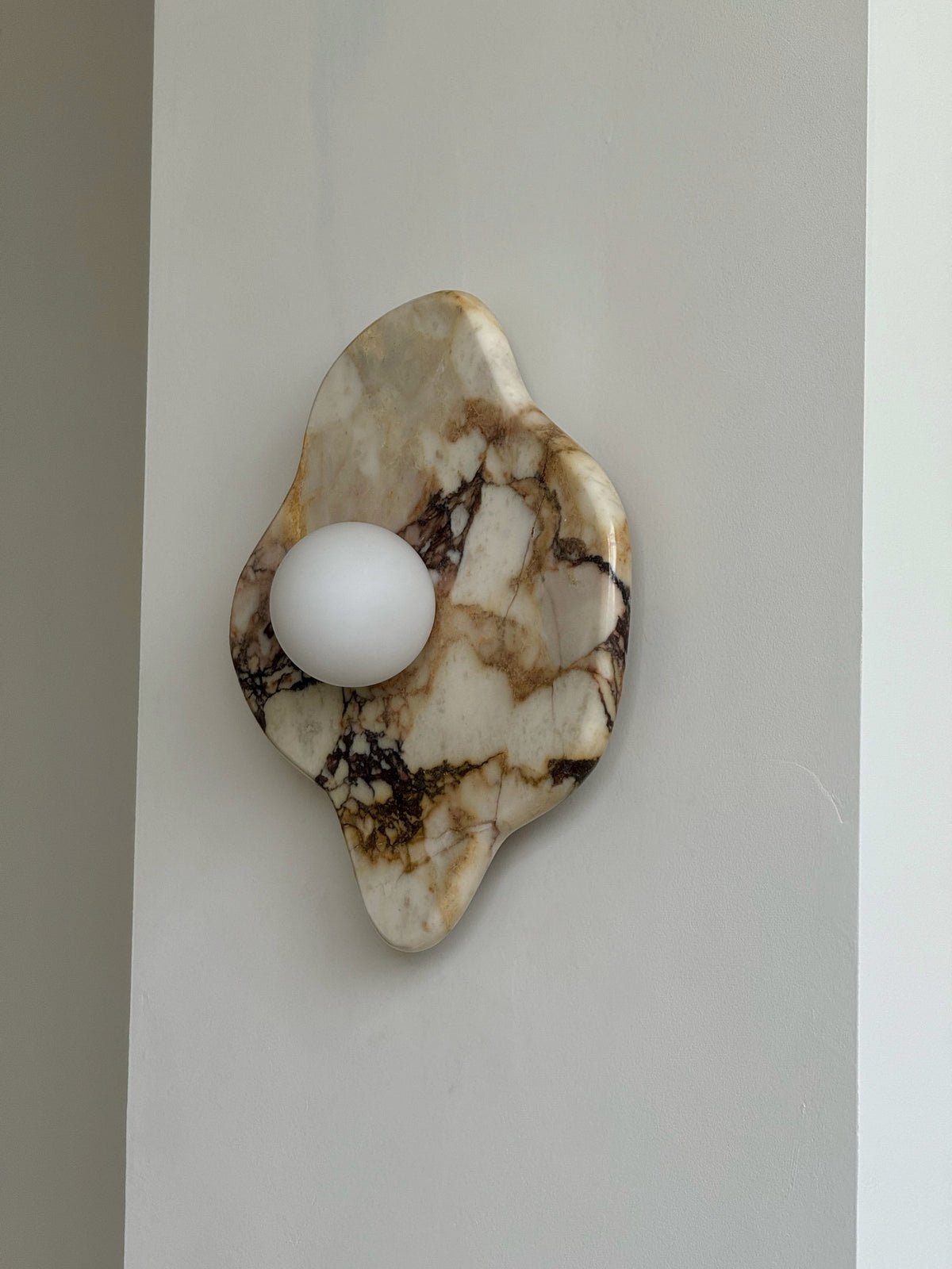 Terianiella Wall Lamp