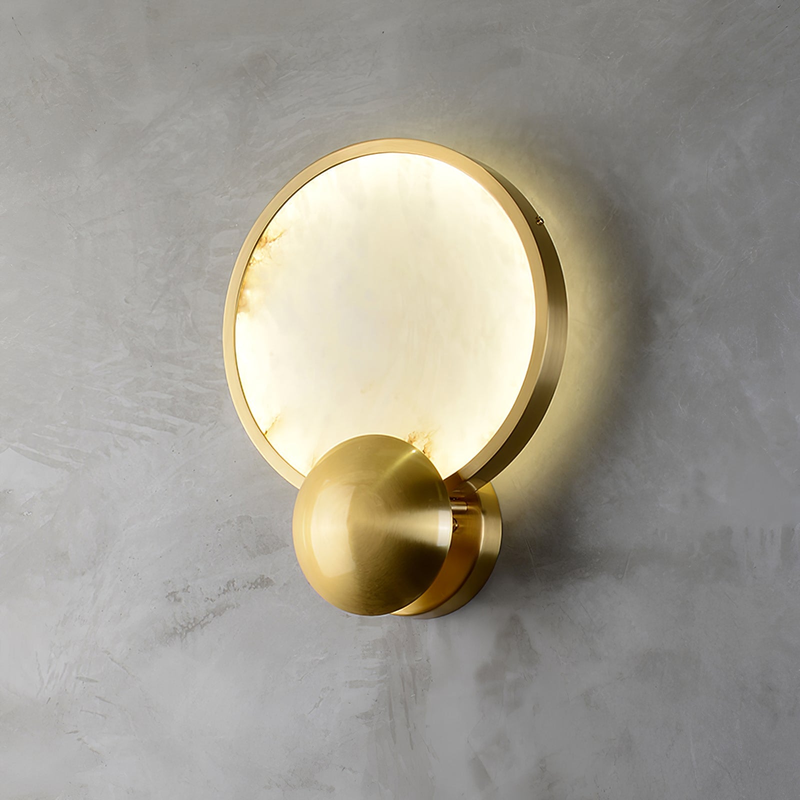 Avenuelia Alabaster Wall Light