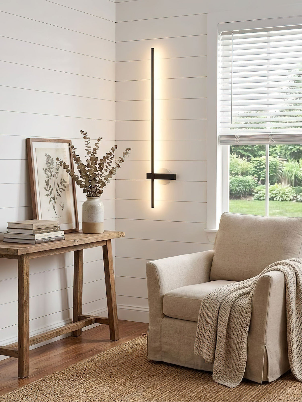 Mesv Linear Rechargeable Black Wall Lamp