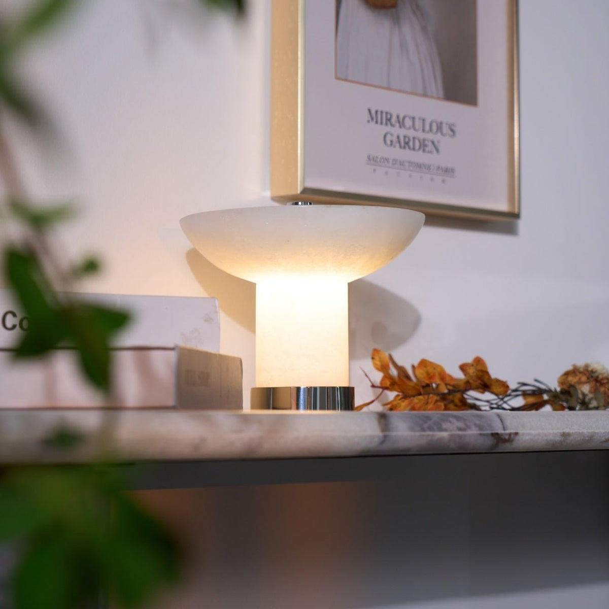 Eurnoran Mushroom Shaped Alabaster Table Lamp