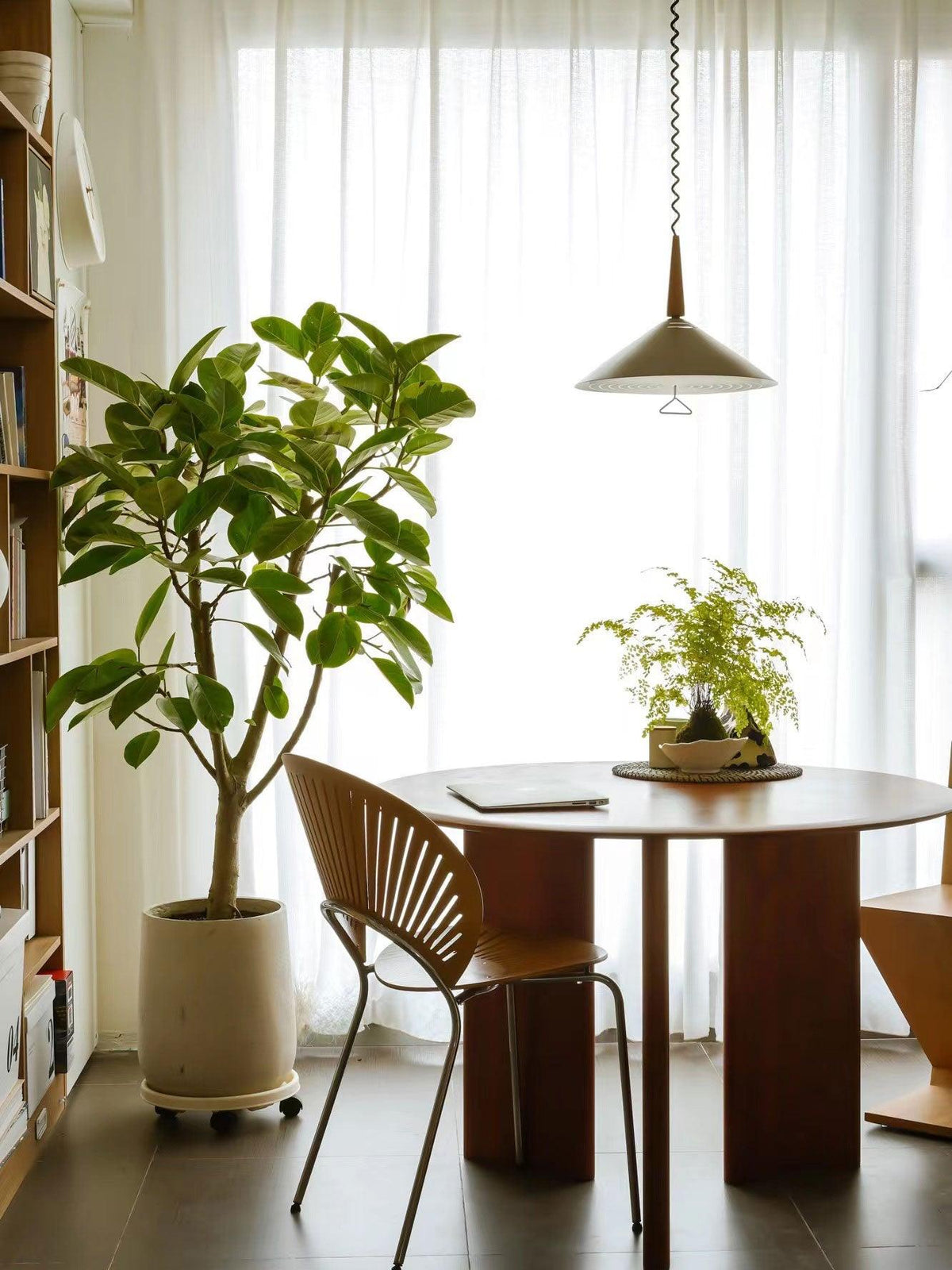 Jolvin Modern Minimalist Retro Pendant Lamp