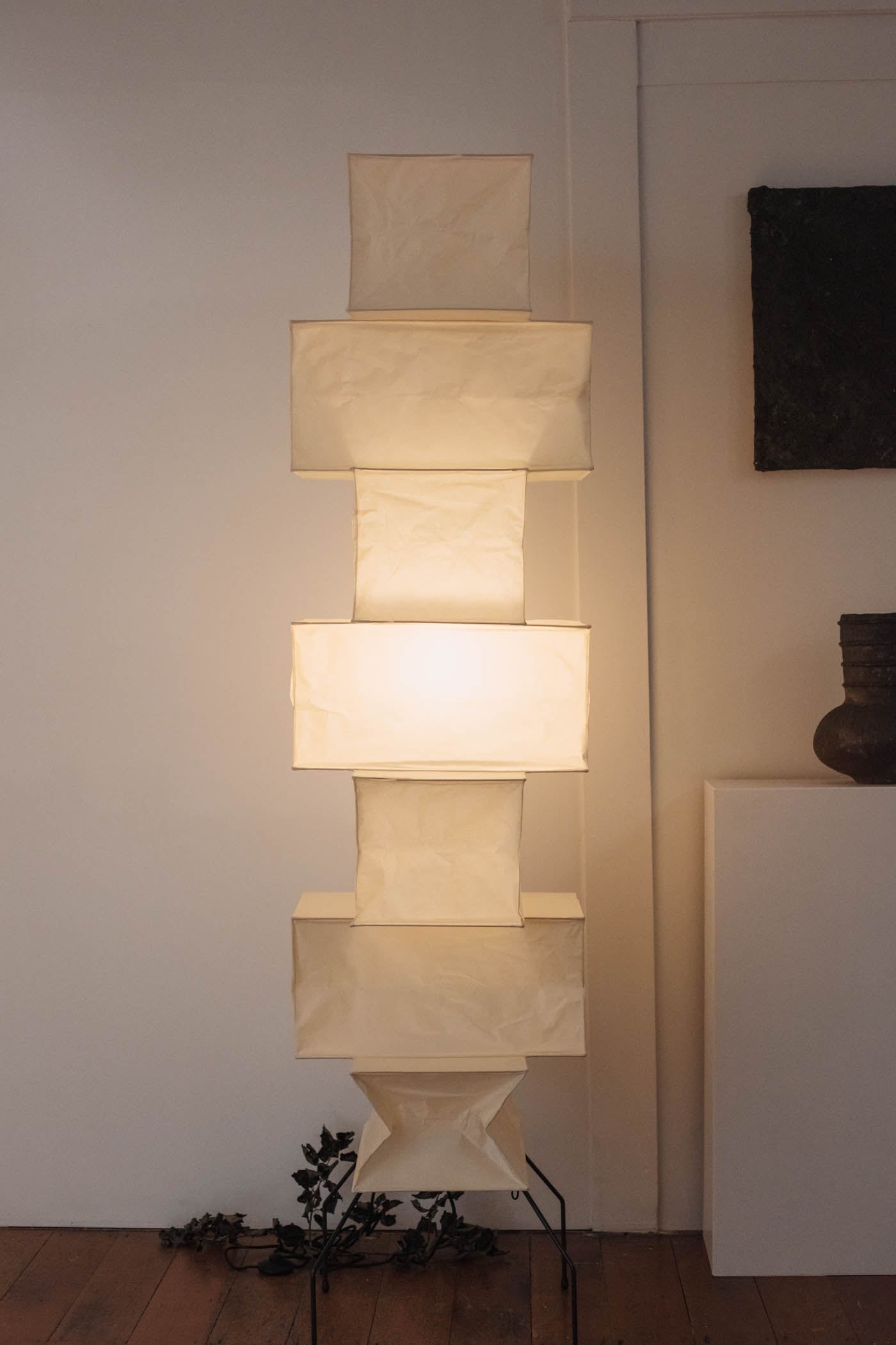 Avara Paper Floor Lamp - Neutral Decor