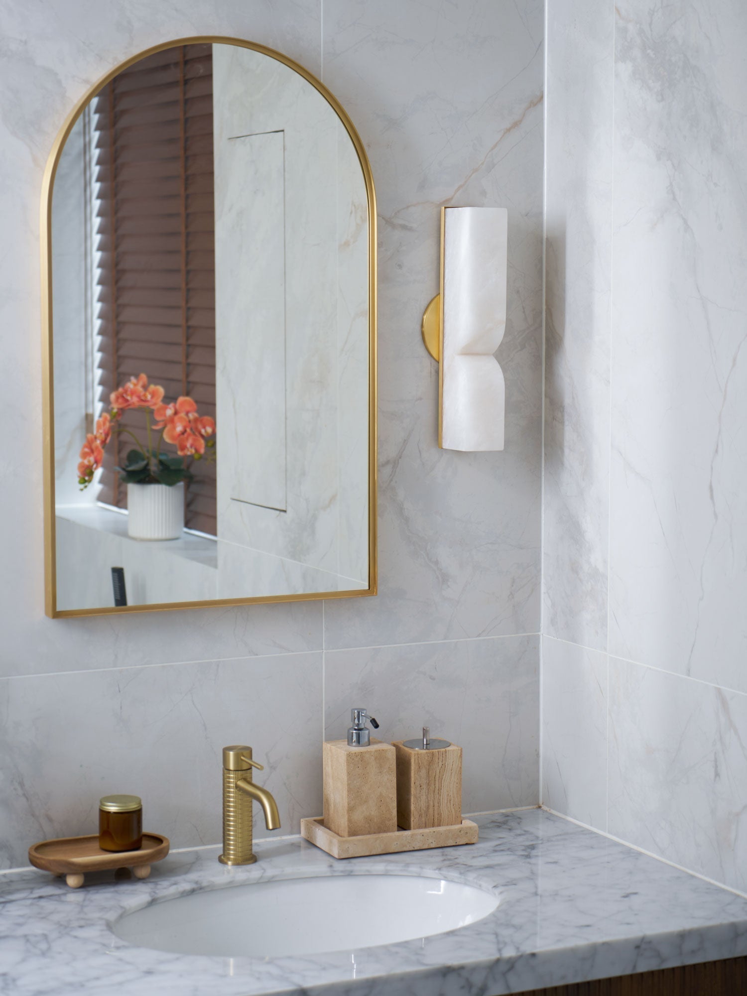 Lena Alabaster Rectangular Plug Wall Lamp