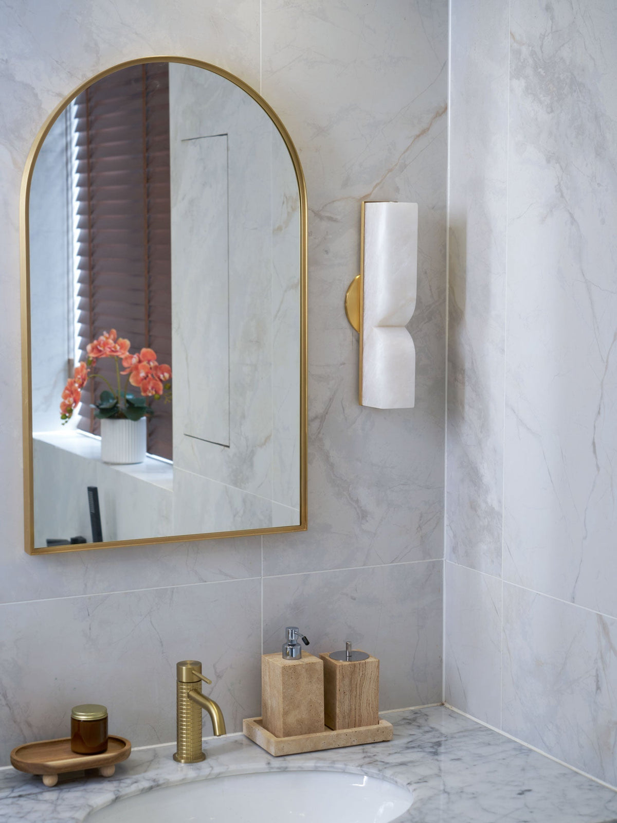 Lena Alabaster Rectangular Plug Wall Lamp