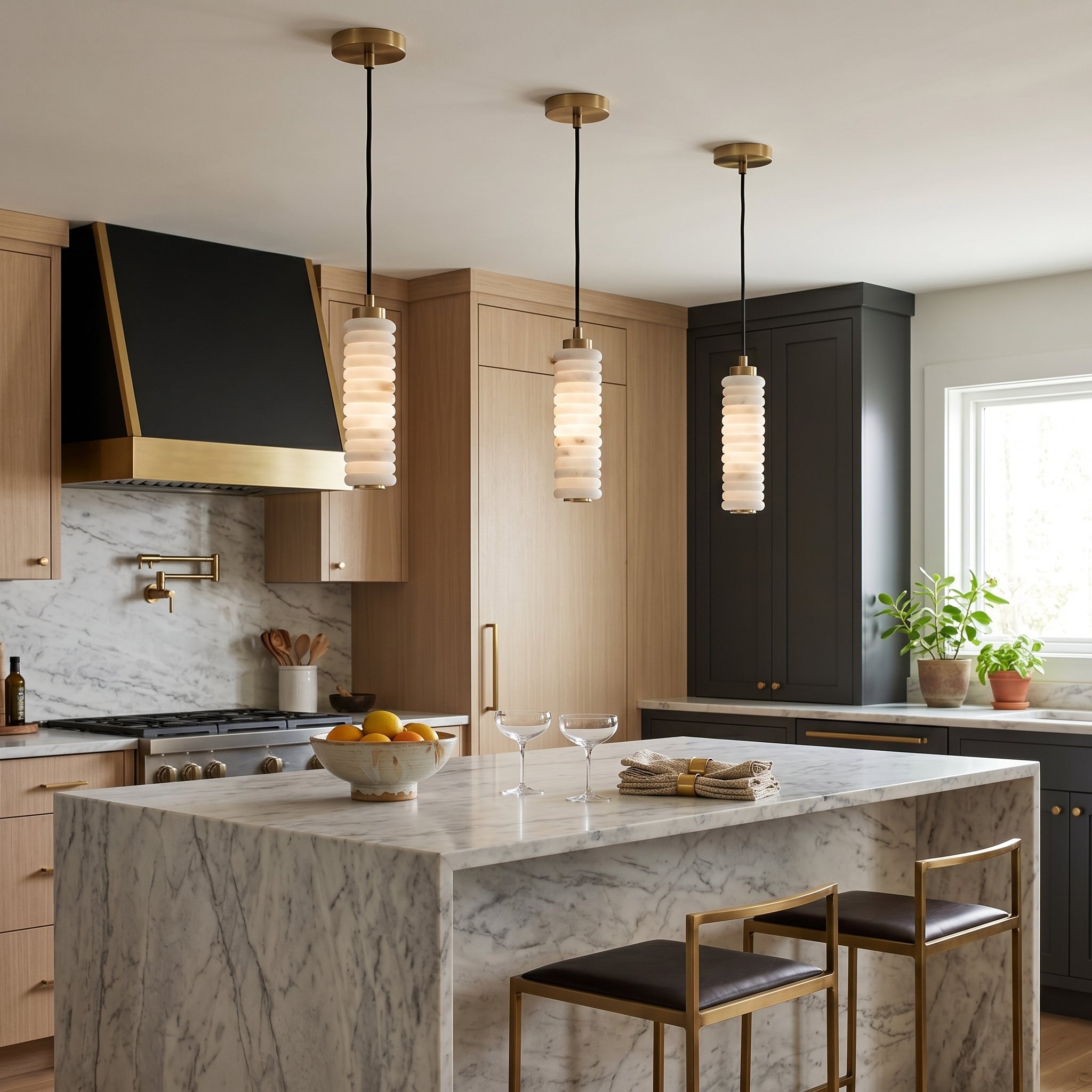 Eirisiella Alabaster Pendant Lamp