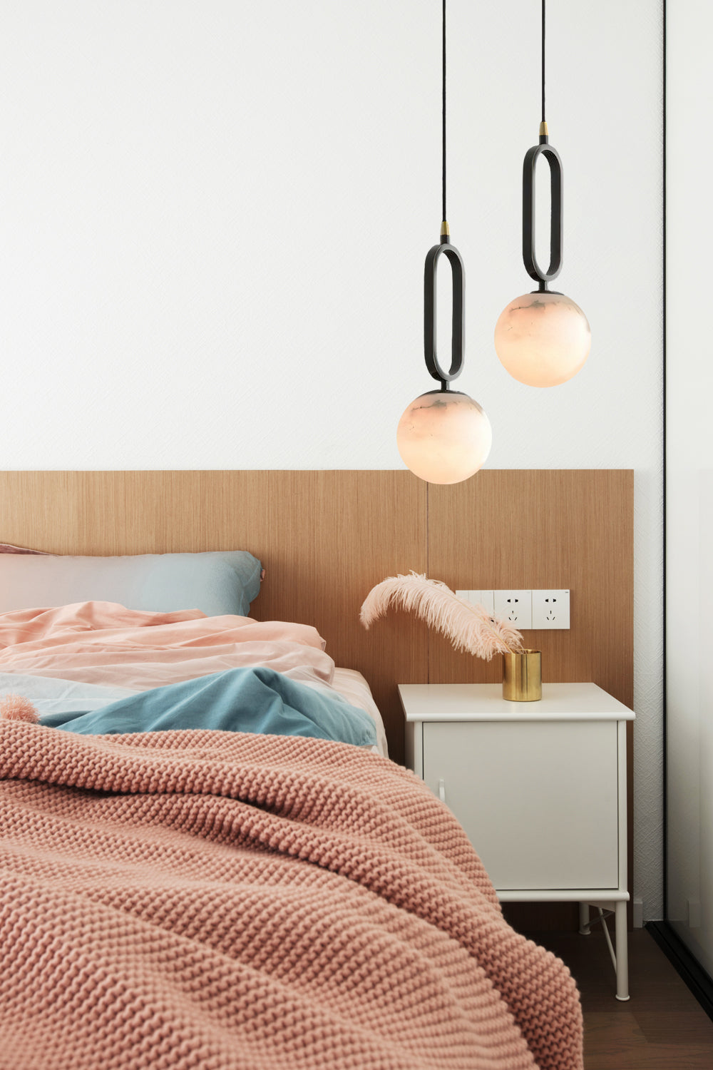 Gloruvyd Minimalist Ball Alabaster Pendant Light
