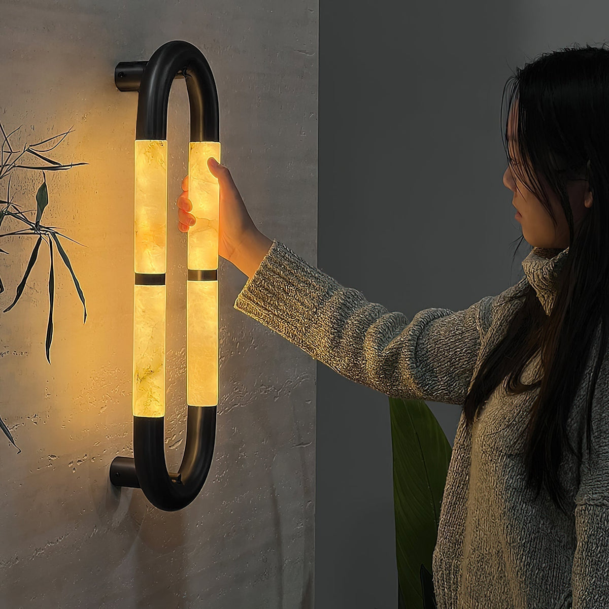 Velivelia Wall Sconce