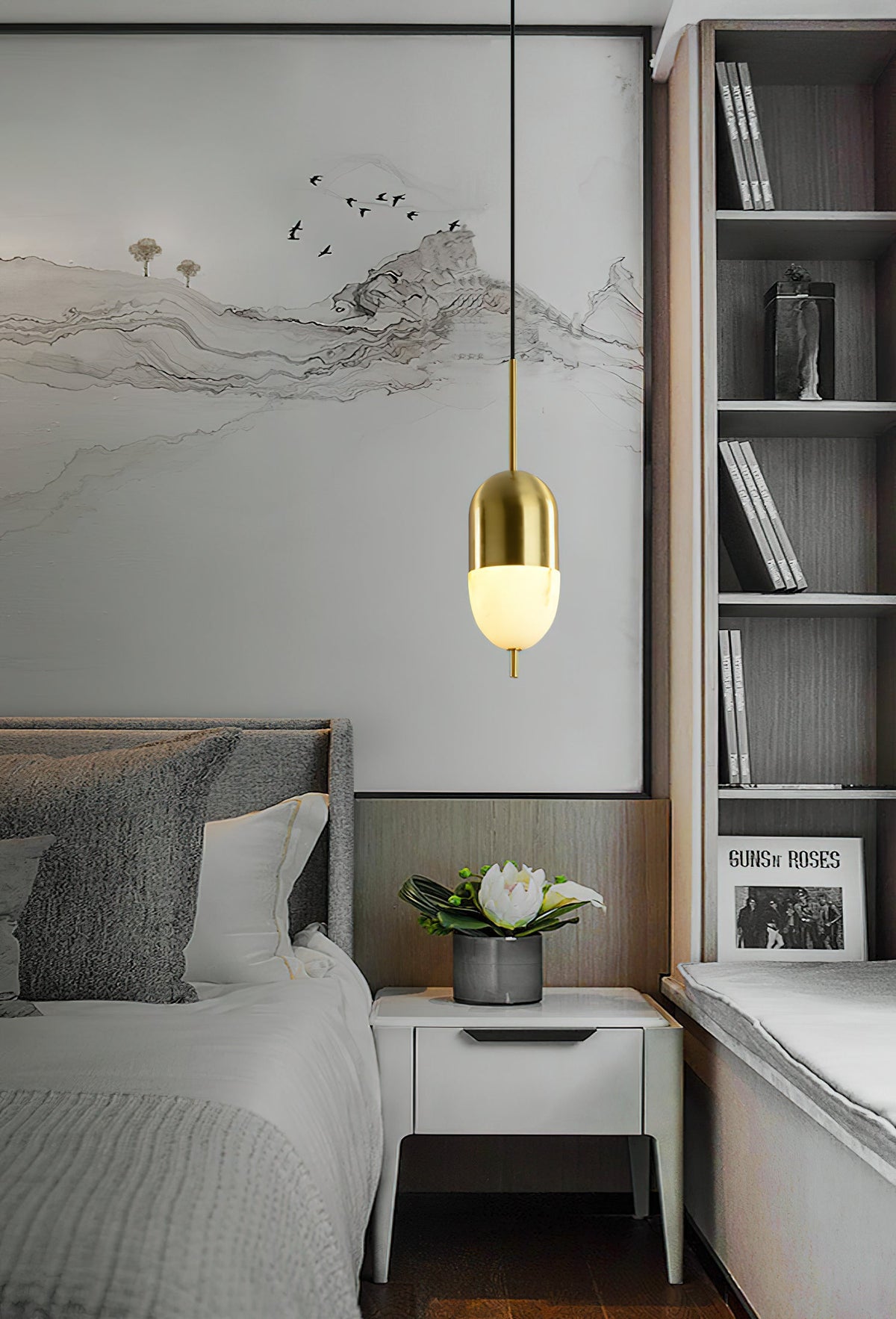 Himinuvye Alabaster Minimalist Bolus Brass Pendant Light