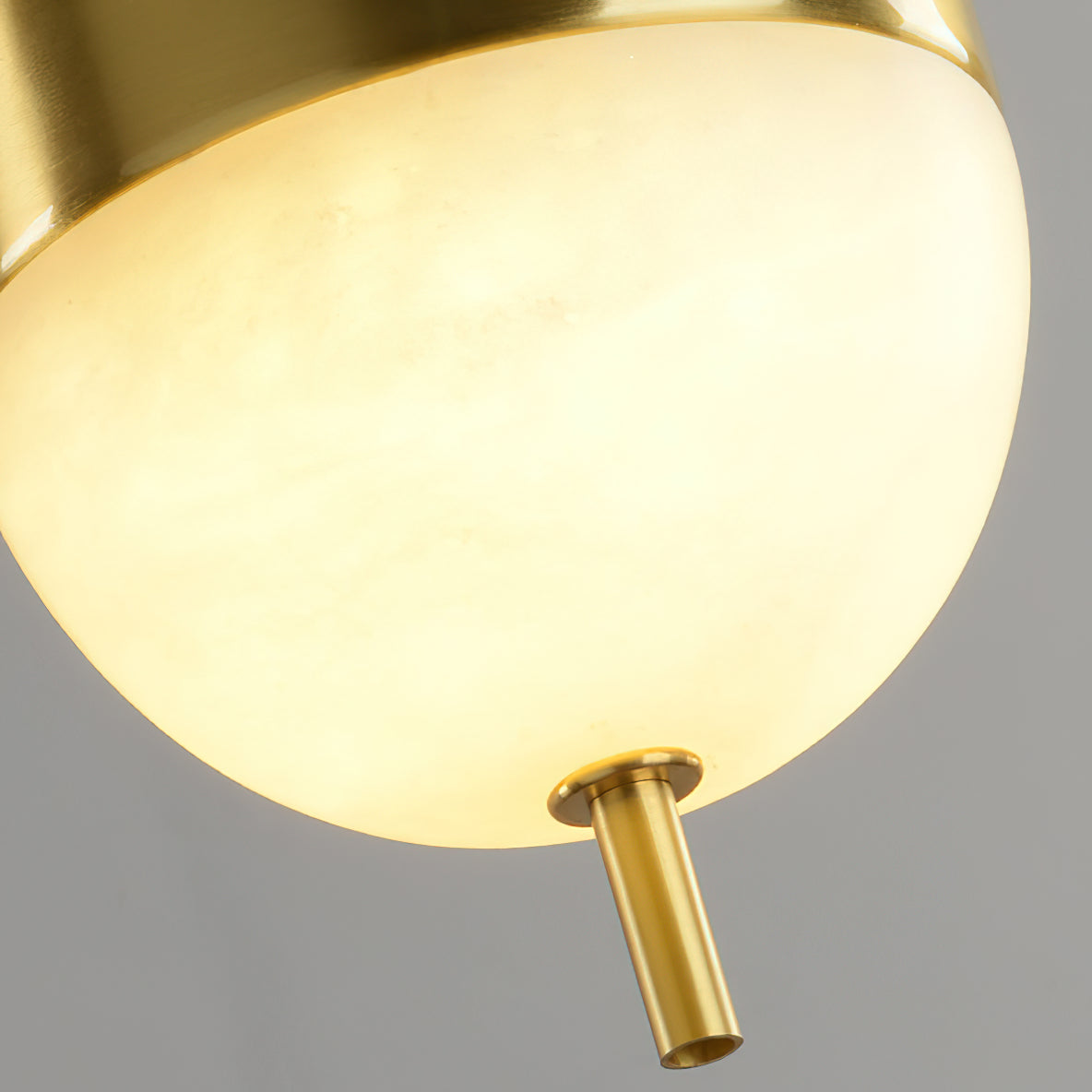 Himinuvye Alabaster Minimalist Bolus Brass Pendant Light