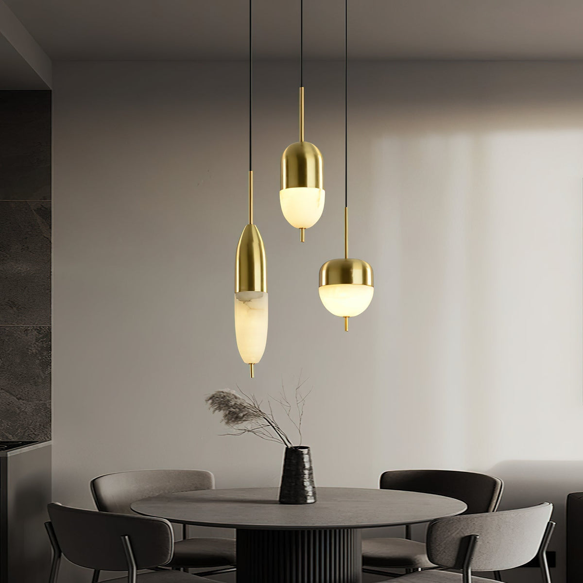 Himinuvye Alabaster Minimalist Bolus Brass Pendant Light
