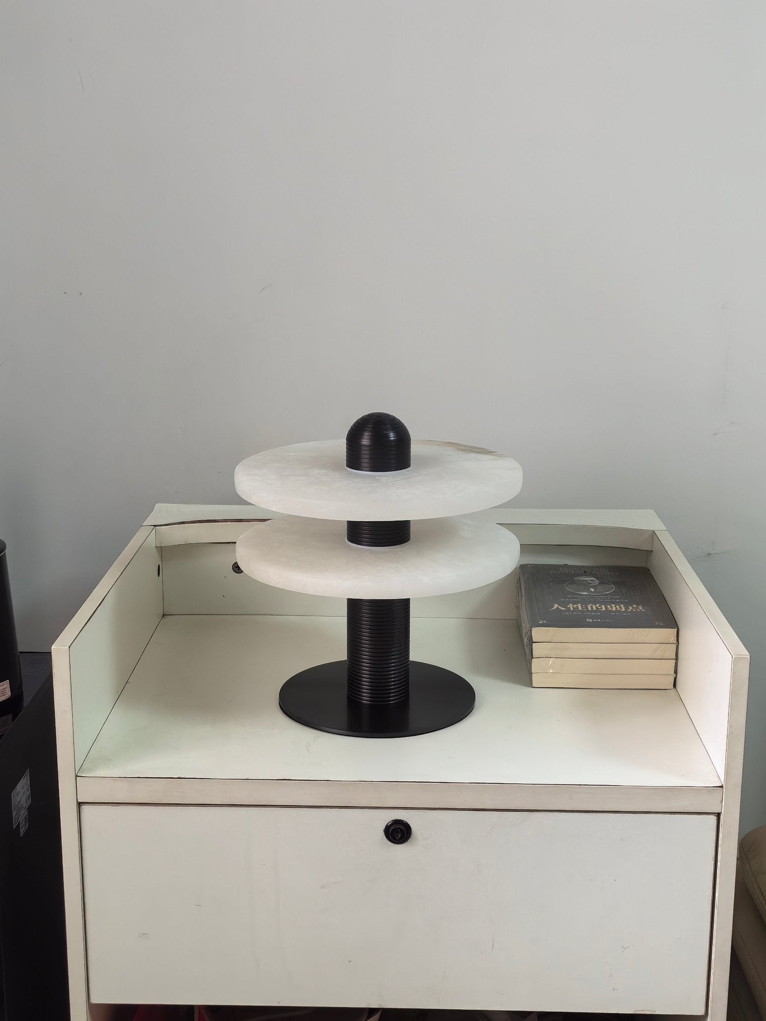 Nerio Modern Alabaster Table Lamp