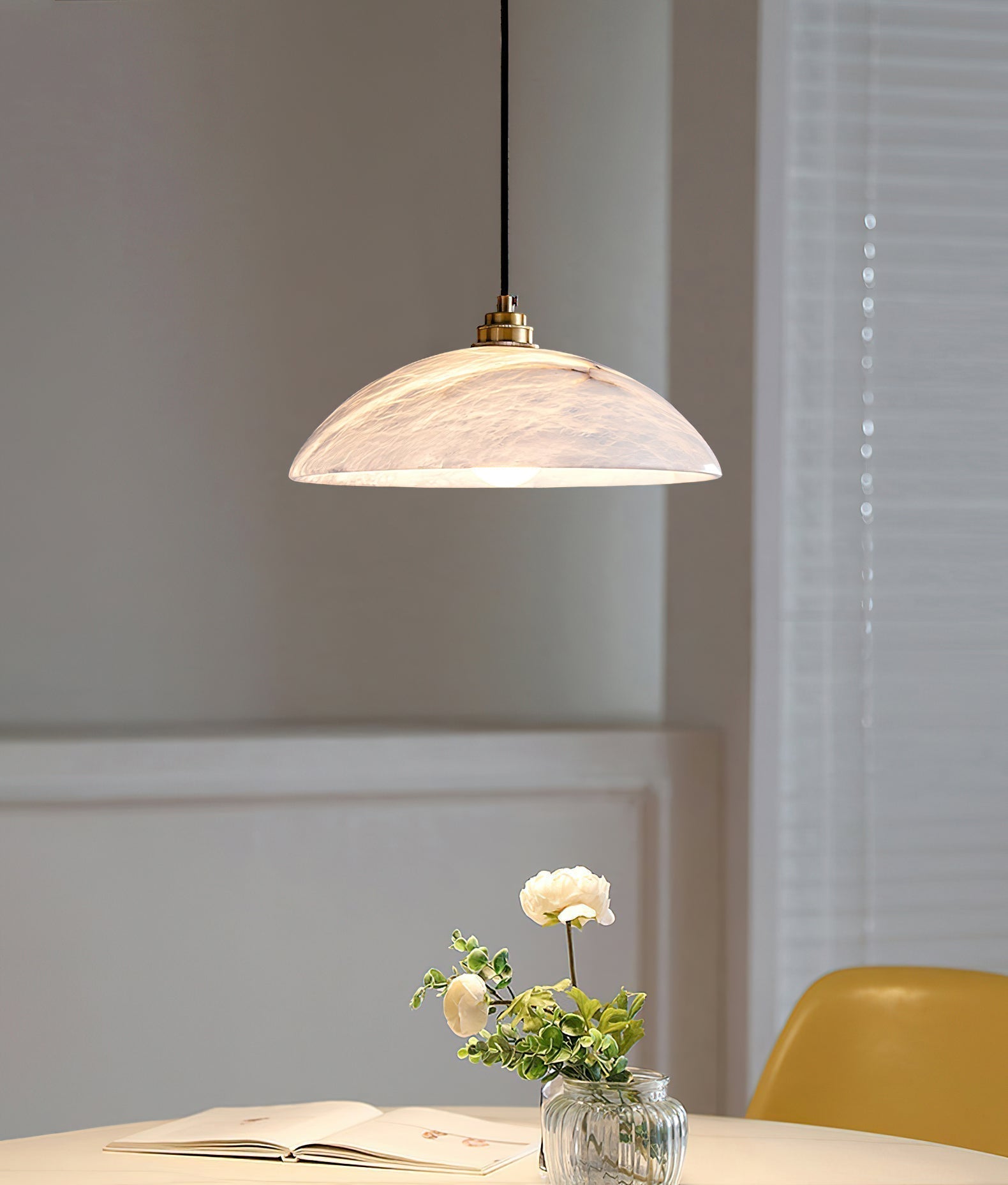 Ljomuvyd Individual Creativity Dome Alabaster Pendant Light