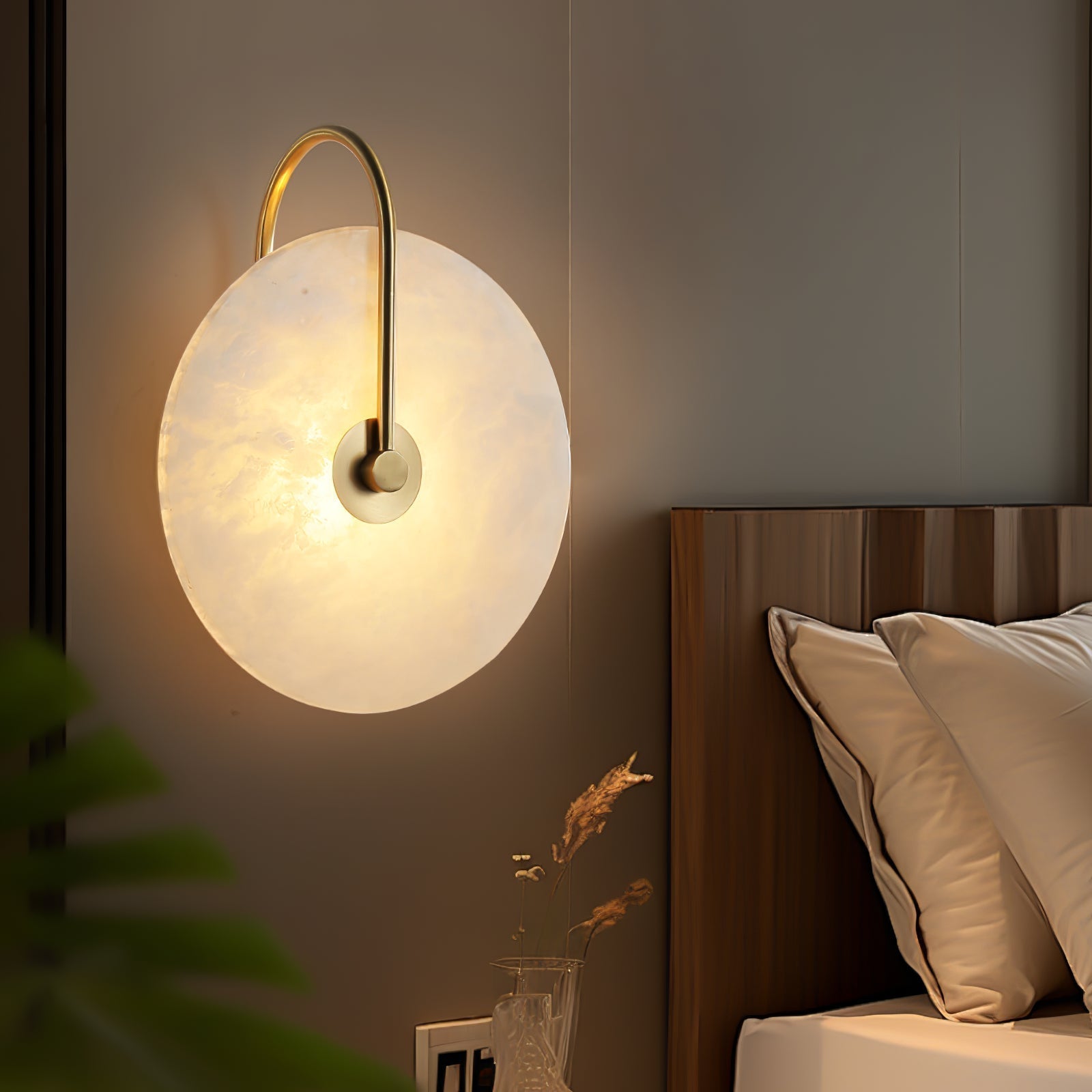 Albeenne Alabaster Globe Wall Lamp
