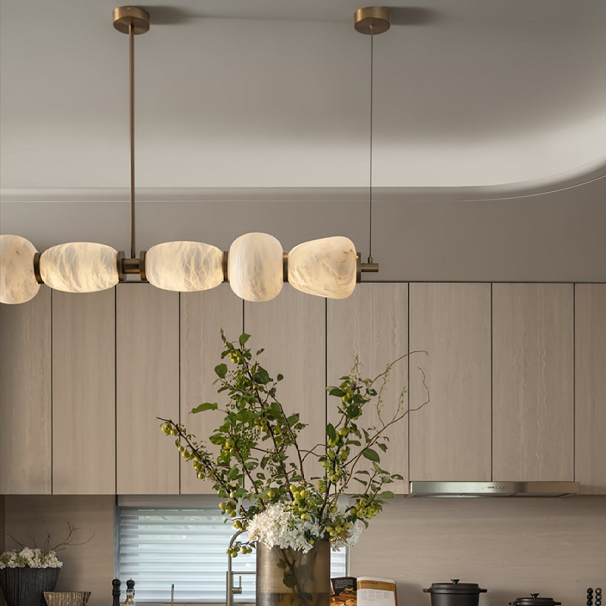 Saroa Alabaster Linear Pendant Light