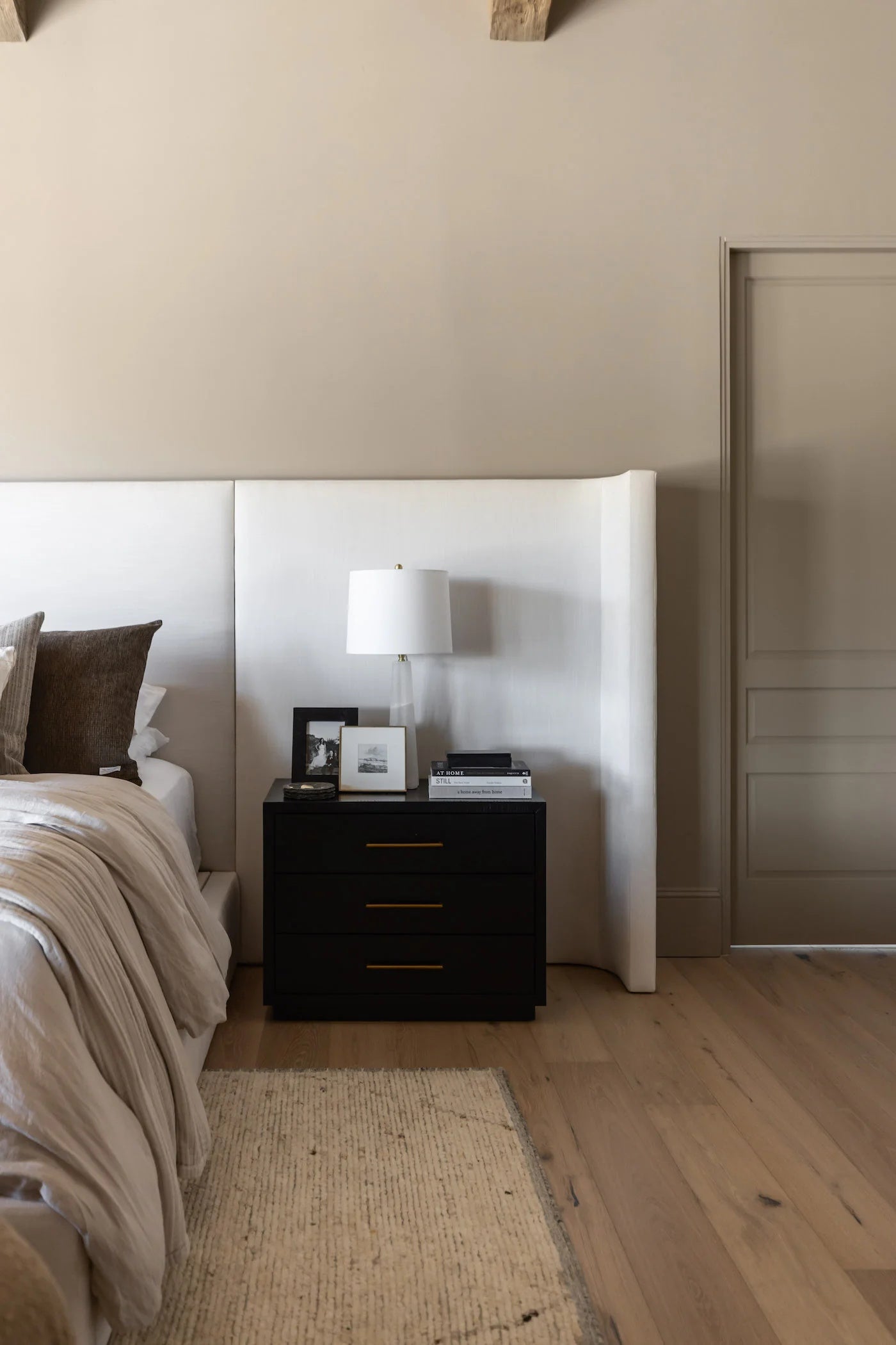 Rivoraine Table Lamp