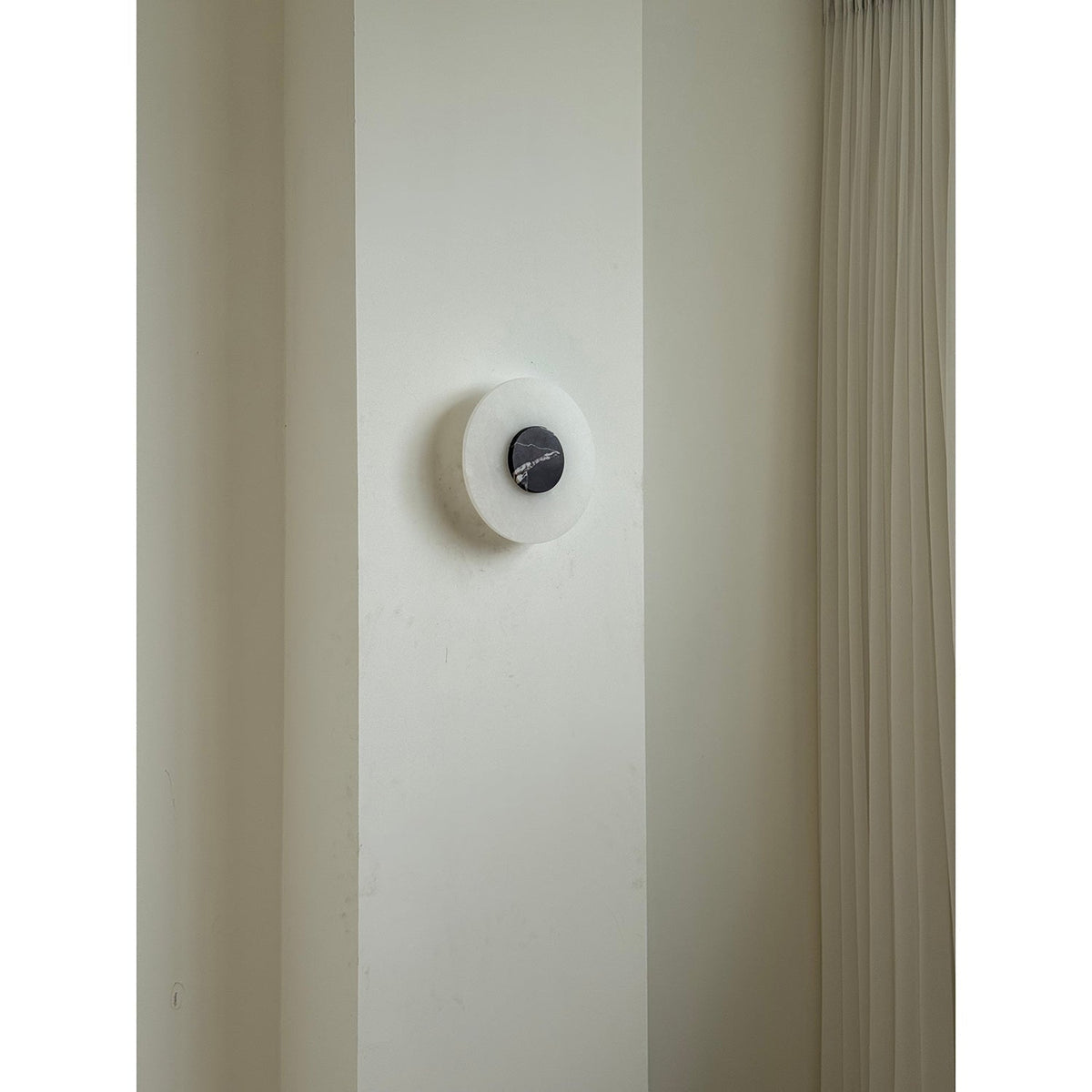Rauduvyi Modern Minimalist Alabaster Wall Lamp