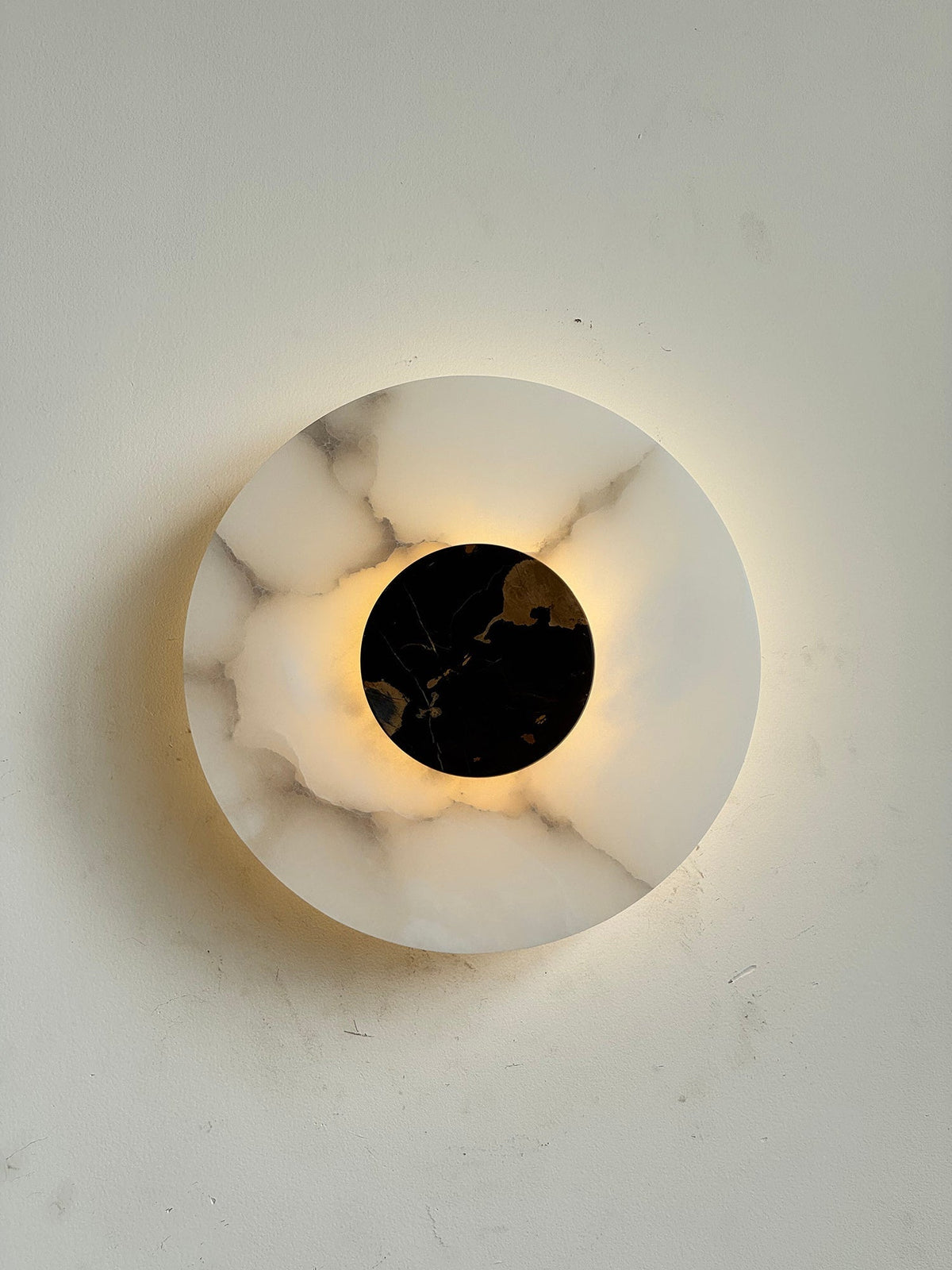 Rauduvyi Modern Minimalist Alabaster Wall Lamp